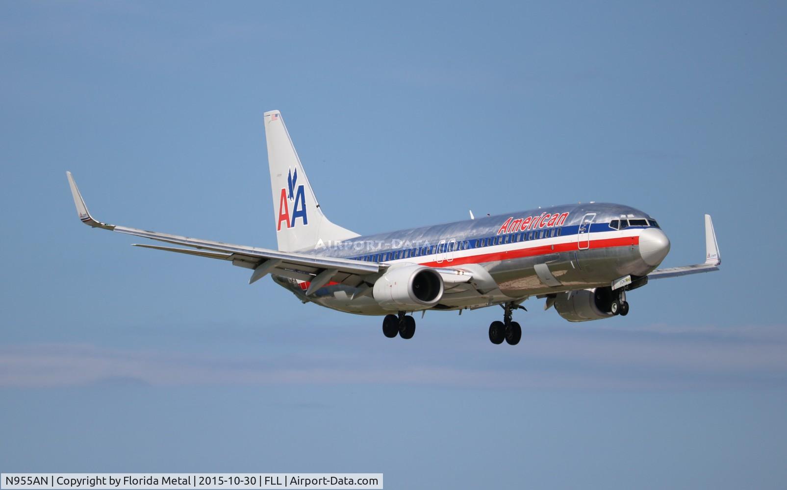 N955AN, 2001 Boeing 737-823 C/N 29540, American