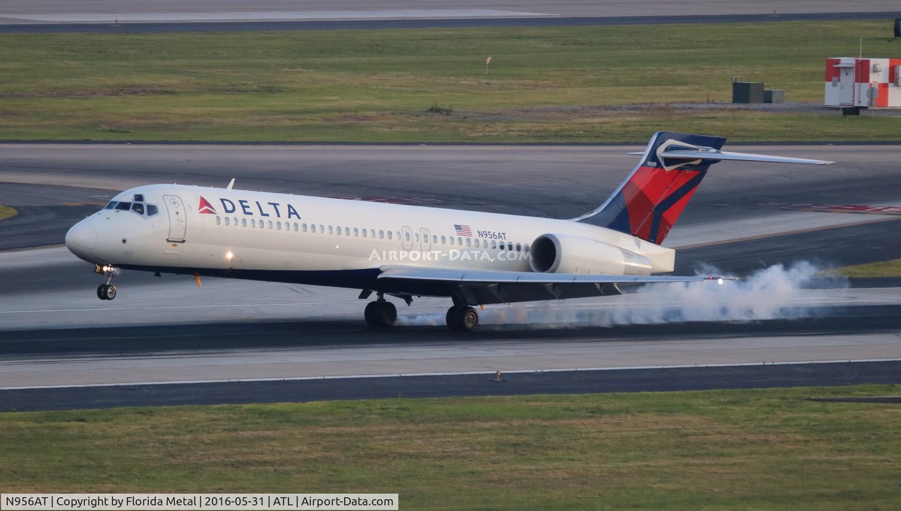 N956AT, 2000 Boeing 717-200 C/N 55018, Delta