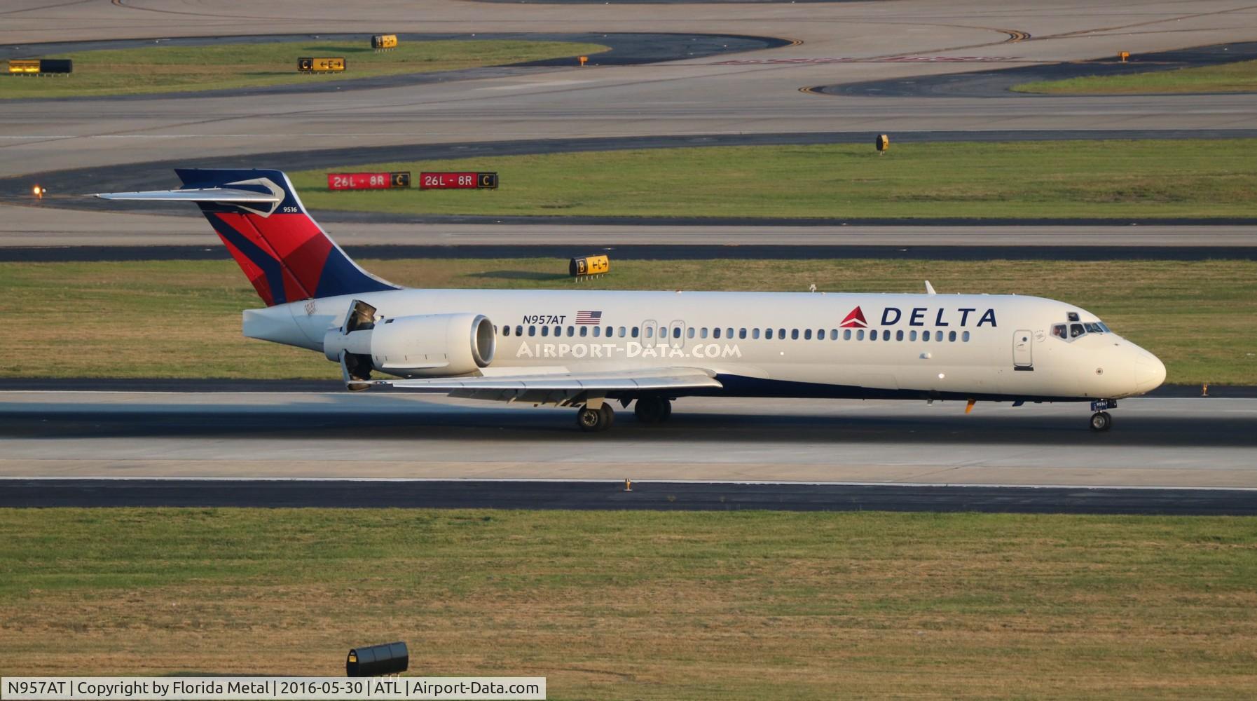 N957AT, 2000 Boeing 717-200 C/N 55019, Delta