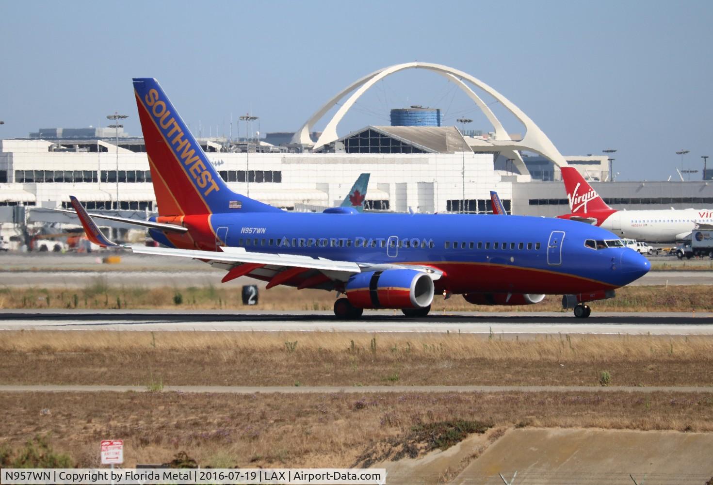 N957WN, 2011 Boeing 737-7H4 C/N 41528, Southwest