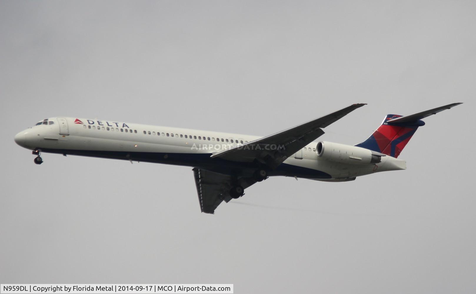 N959DL, 1990 McDonnell Douglas MD-88 C/N 49978, Delta