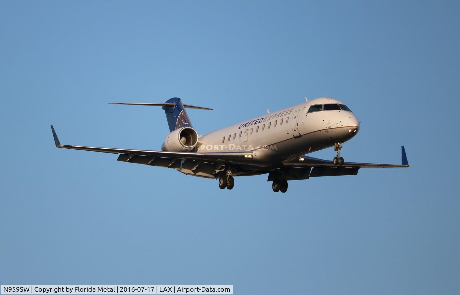 N959SW, 2003 Canadair CL-600-2B19 Regional Jet CRJ-200LR C/N 7840, United Express