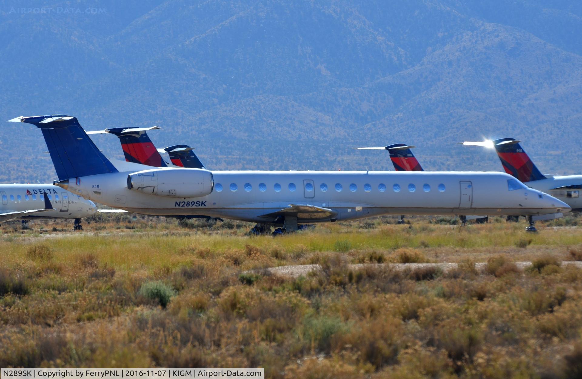 N289SK, 2001 Embraer EMB-145LR C/N 145463, Shuttle America ERJ145 in CO/UA colors.