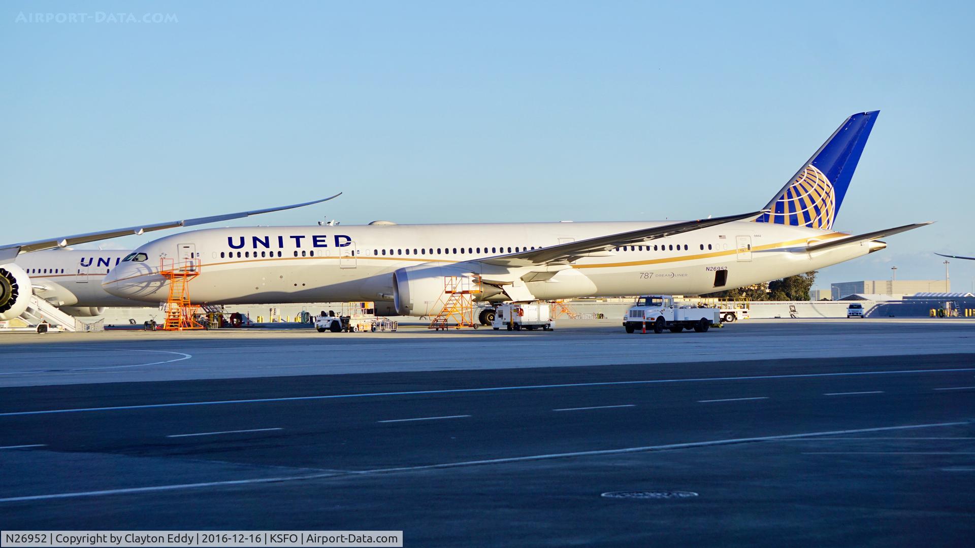N26952, 2014 Boeing 787-9 Dreamliner C/N 36403, SFO 2016