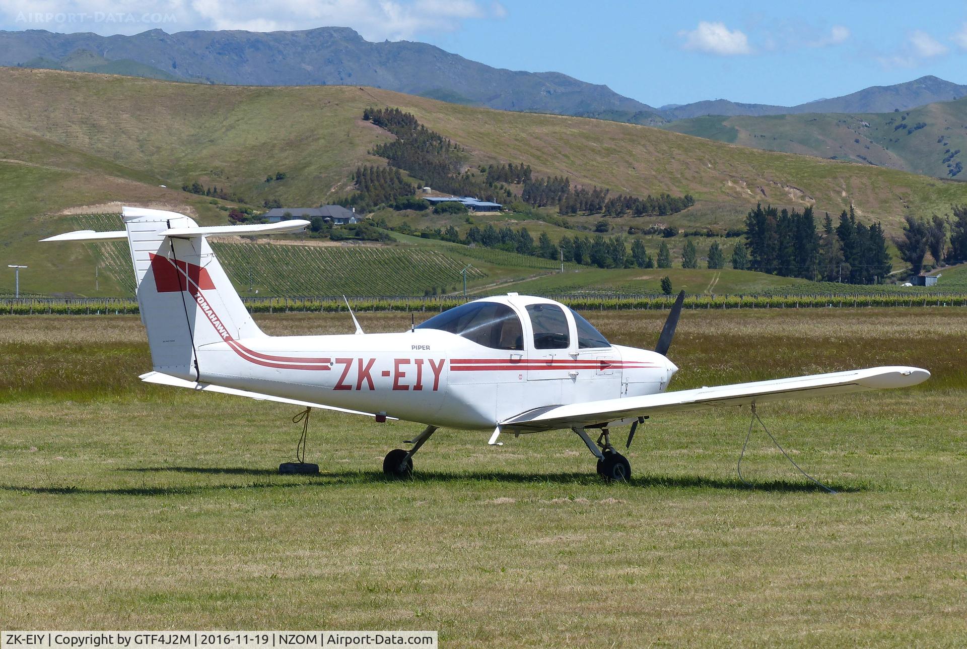 ZK-EIY, Piper PA-38-112 Tomahawk C/N 38-79A0653, ZK-EIY at Omarka 19.11.16