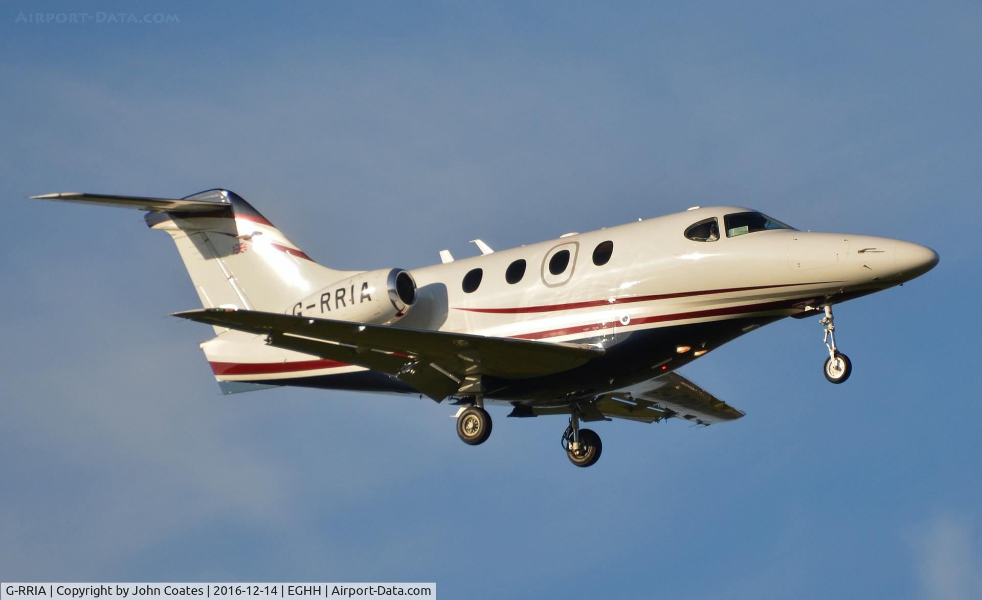 G-RRIA, 2008 Raytheon 390 Premier 1 C/N RB-228, Approach to 08