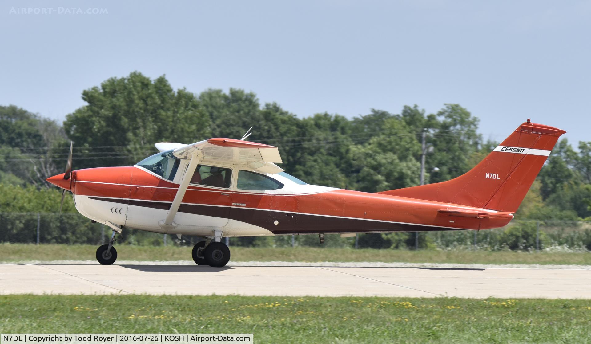 N7DL, 1969 Cessna 182M Skylane C/N 18259774, Airventure 2016