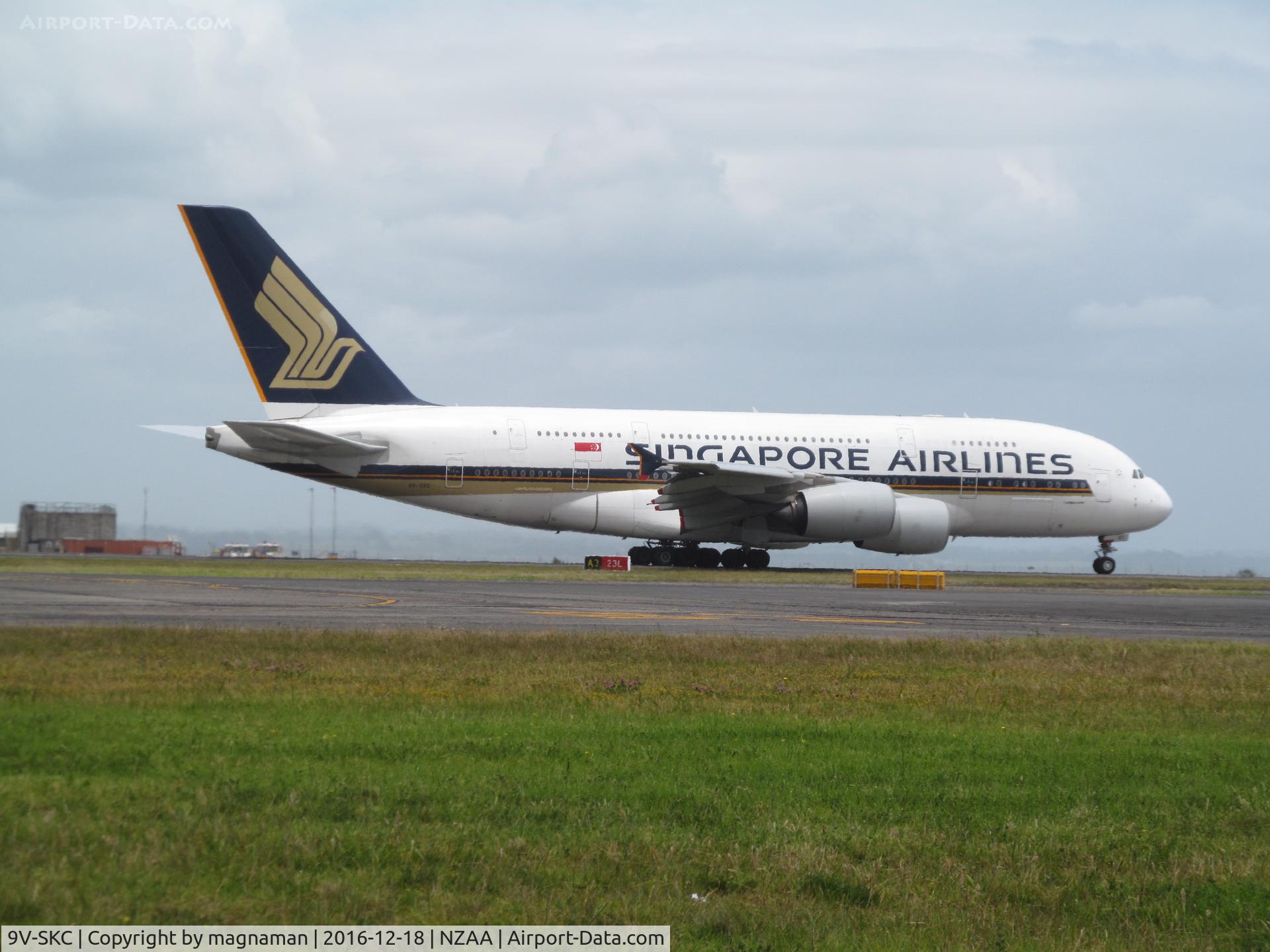 9V-SKC, 2006 Airbus A380-841 C/N 006, taking off