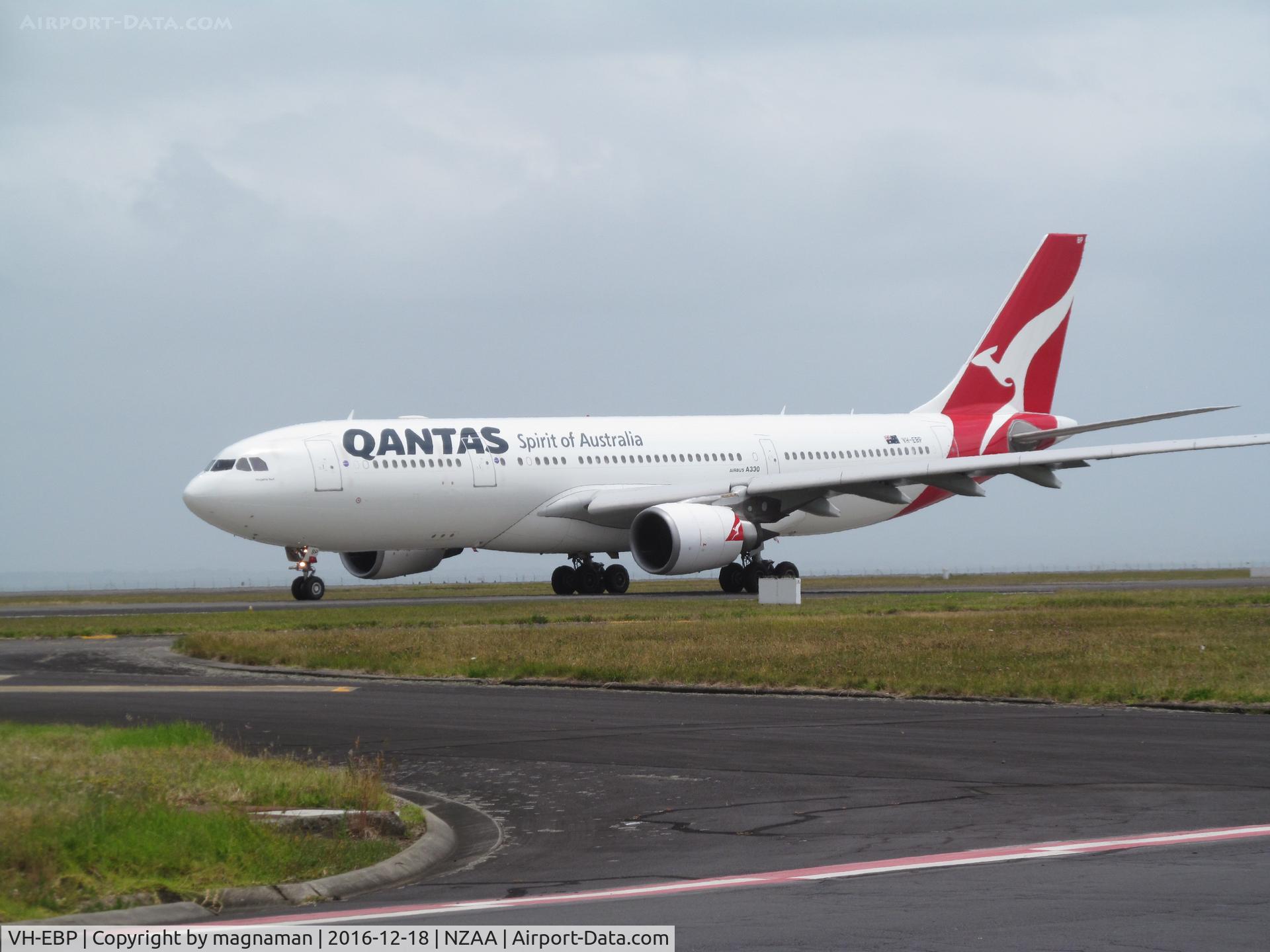 VH-EBP, 2010 Airbus A330-202 C/N 1174, my last A330 of qantas to see