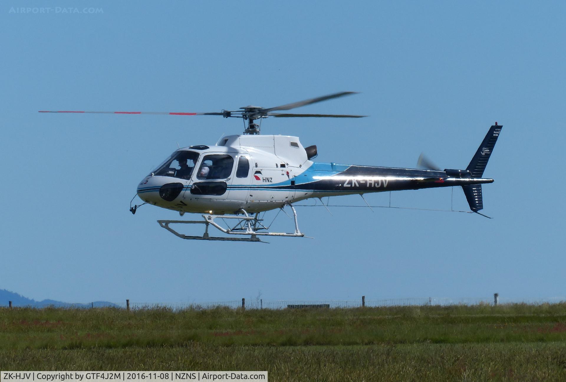 ZK-HJV, 1995 Aérospatiale AS-350B-2 Ecureuil C/N 2846, ZK-HJV at Nelson 8.11.16