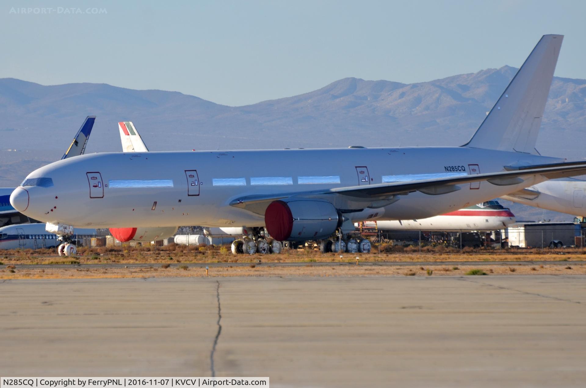 N285CQ, 2002 Boeing 777-212/ER C/N 28520, Former Singapore Airlines B772 stored in VCV