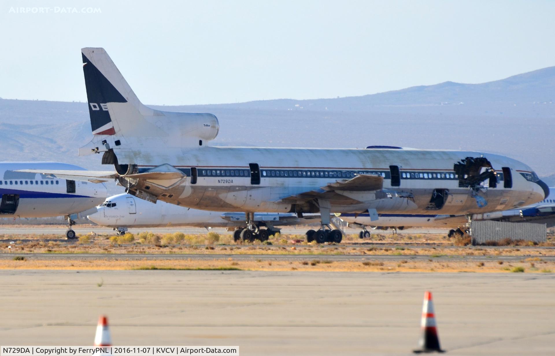 N729DA, 1980 Lockheed L-1011-385-1 TriStar 1 C/N 193C-1180, Delta L1011 slowly being demolished.