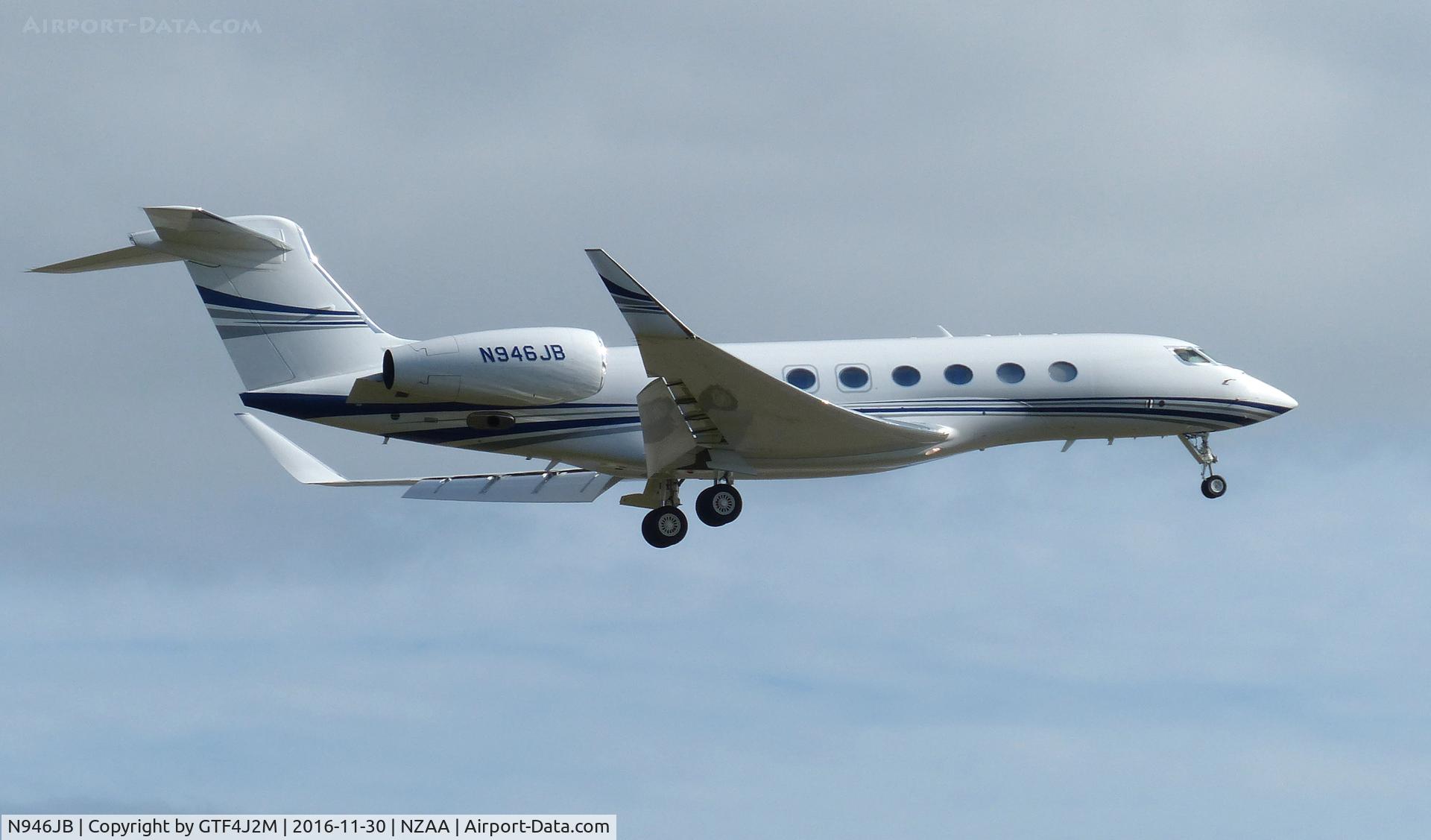 N946JB, 2015 Gulfstream Aerospace G650 (G-VI) C/N 6157, N946JB at Auckland 30.11.16