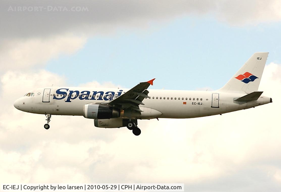 EC-IEJ, 2002 Airbus A320-232 C/N 1749, Copenhagen 29.5.10