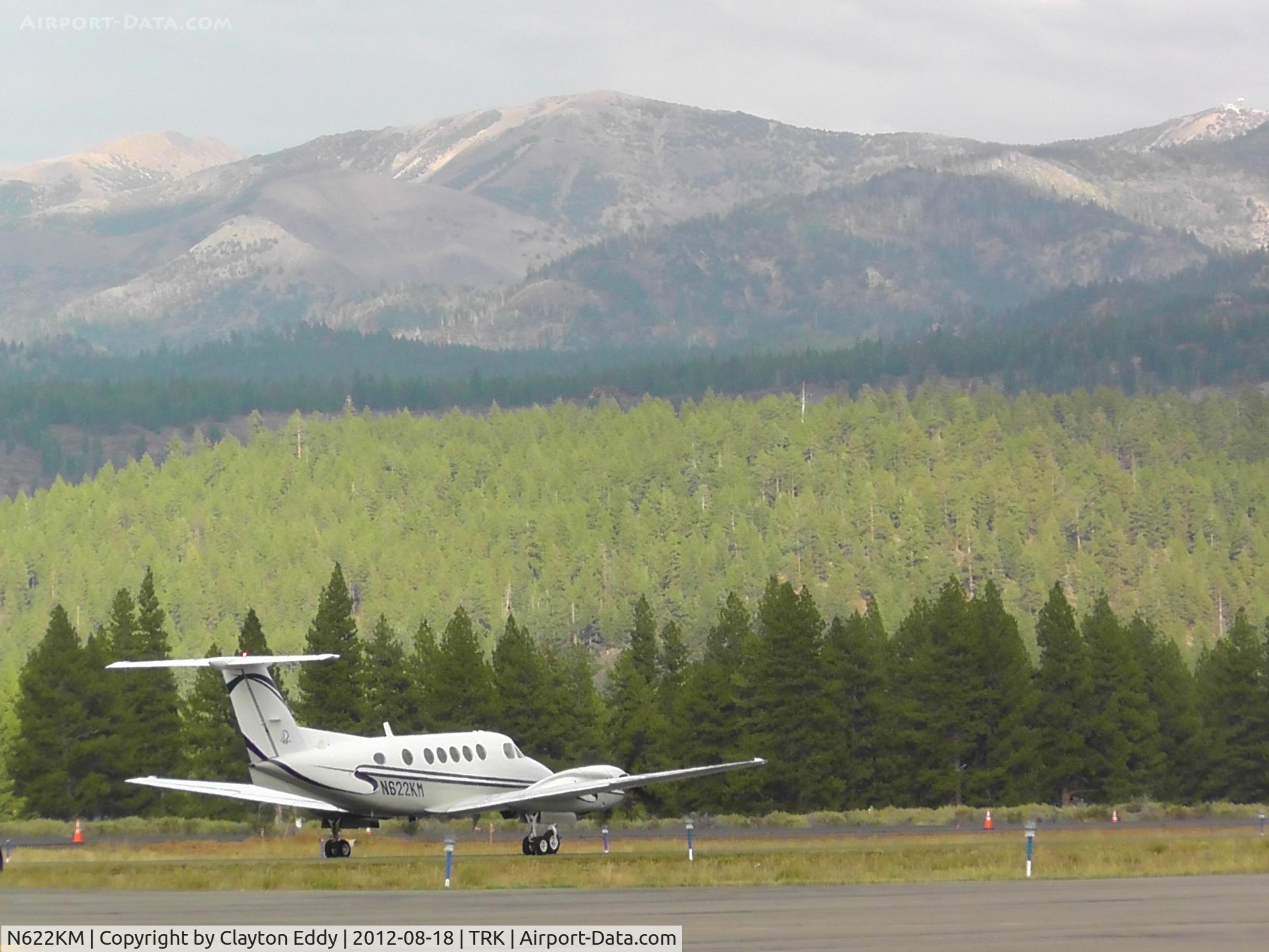 N622KM, 1981 Beech Super King Air 200 C/N BB-491, Truckee Airport 2012