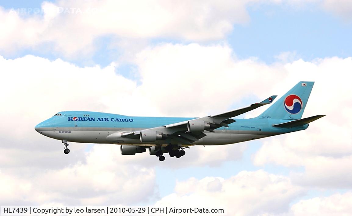 HL7439, 2003 Boeing 747-4B5F/SCD C/N 33516, Copenhagen 29.5.10