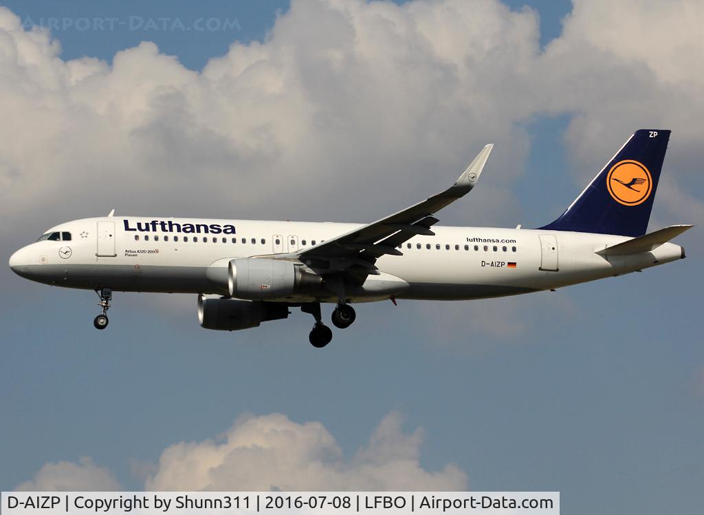 D-AIZP, 2013 Airbus A320-214 C/N 5487, Landing rwy 32L
