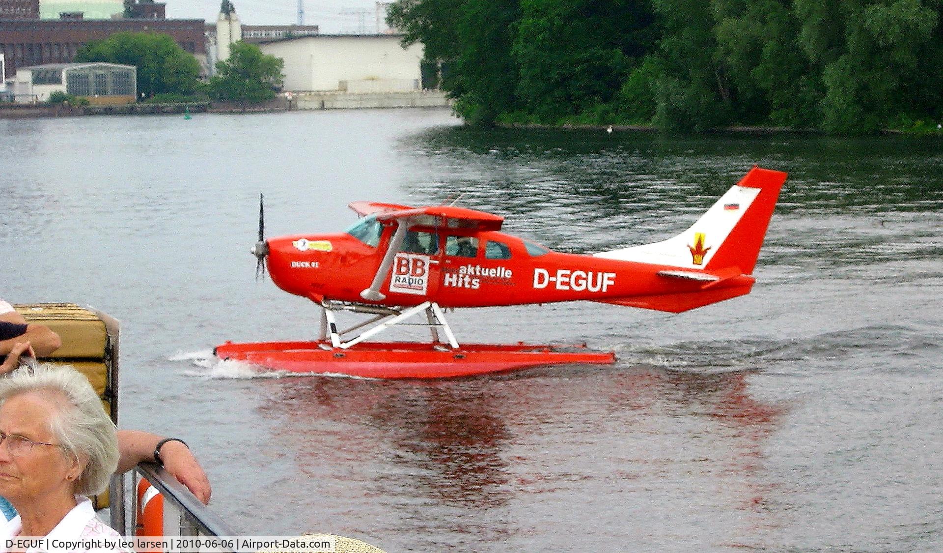 D-EGUF, Cessna U206H Stationair C/N U20603596, Berlin Treptow Kanal 10..6.10
