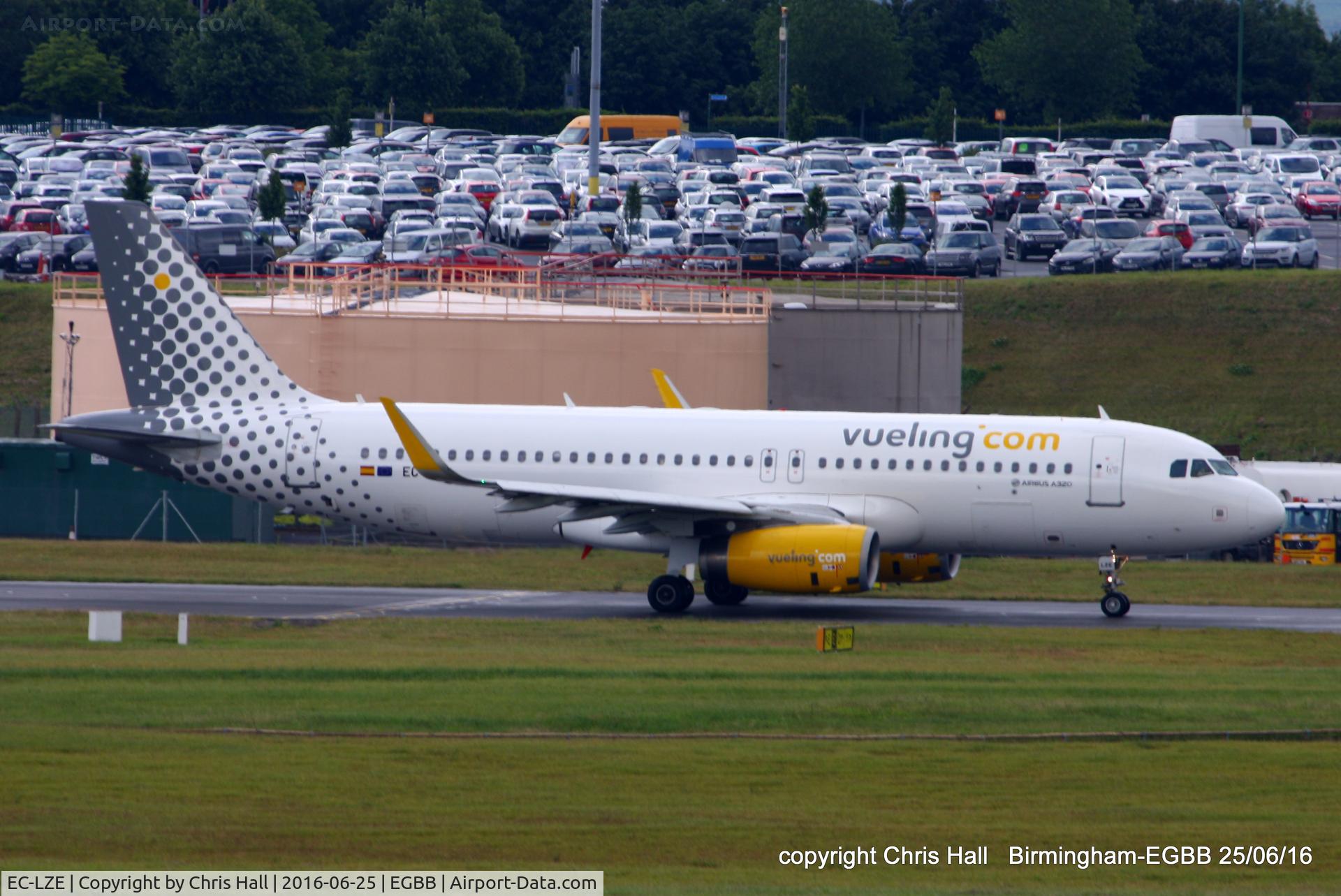 EC-LZE, 2013 Airbus A320-232 C/N 5885, Veuling