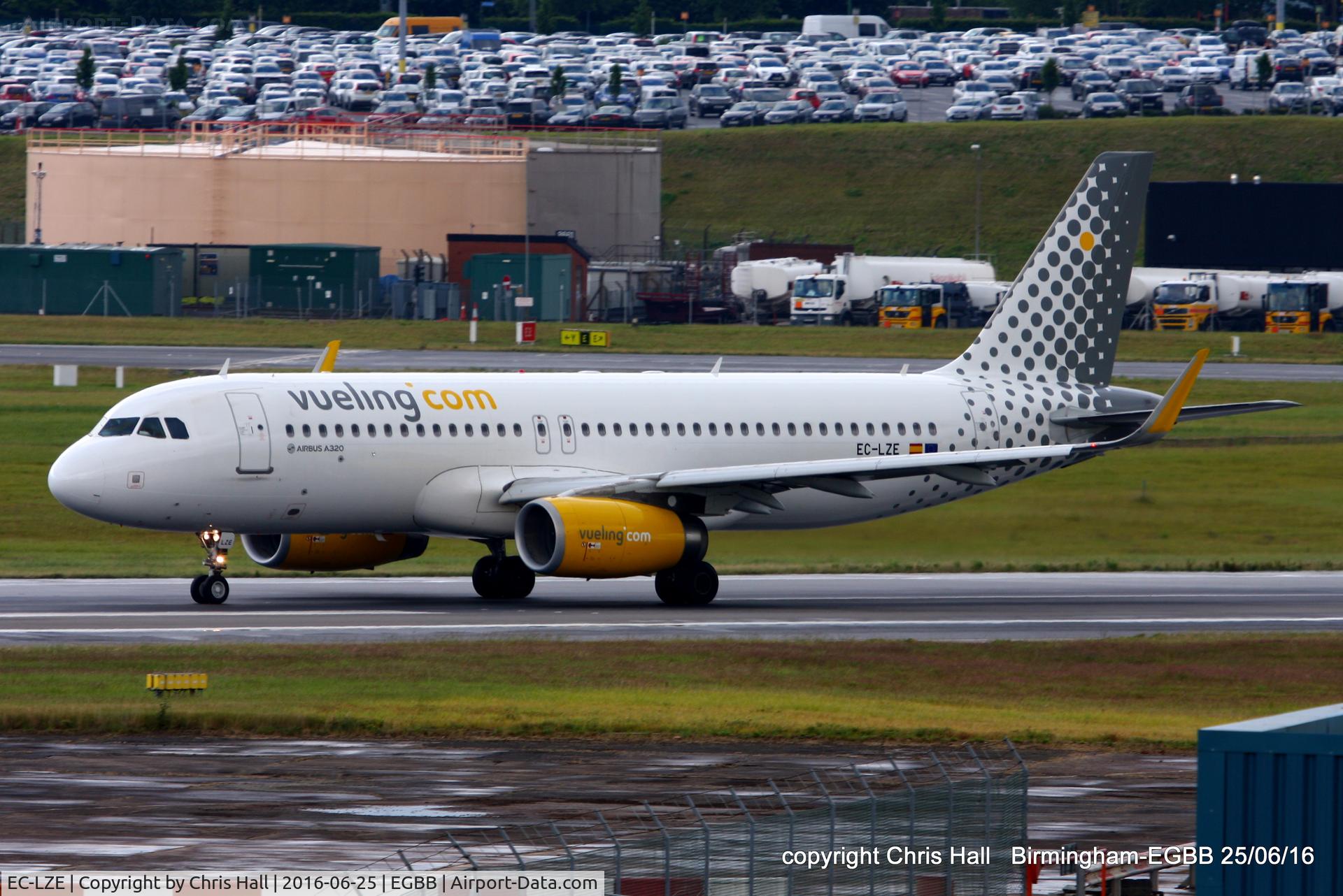 EC-LZE, 2013 Airbus A320-232 C/N 5885, Veuling
