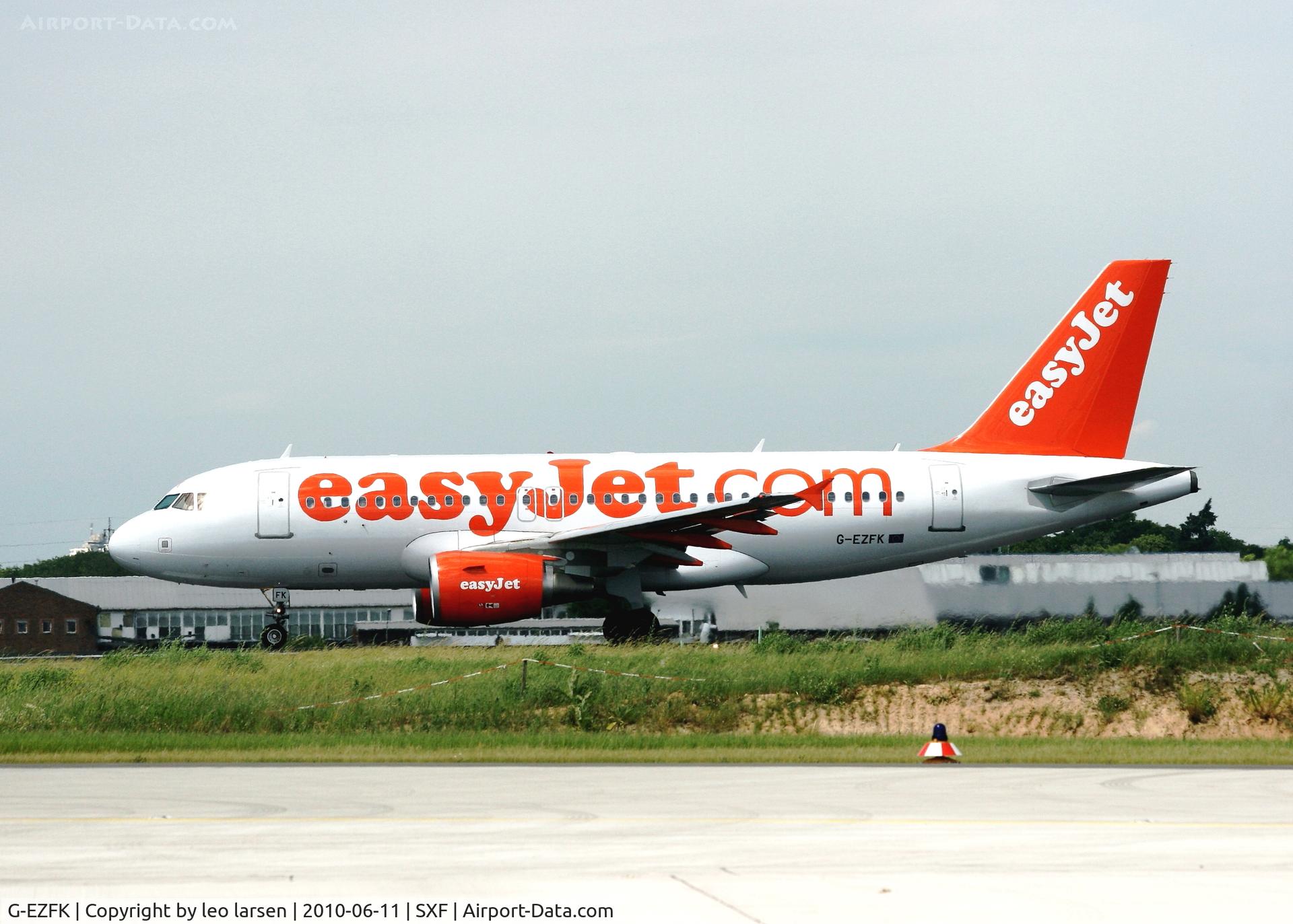 G-EZFK, 2009 Airbus A319-111 C/N 4048, Berlin 11.6.10