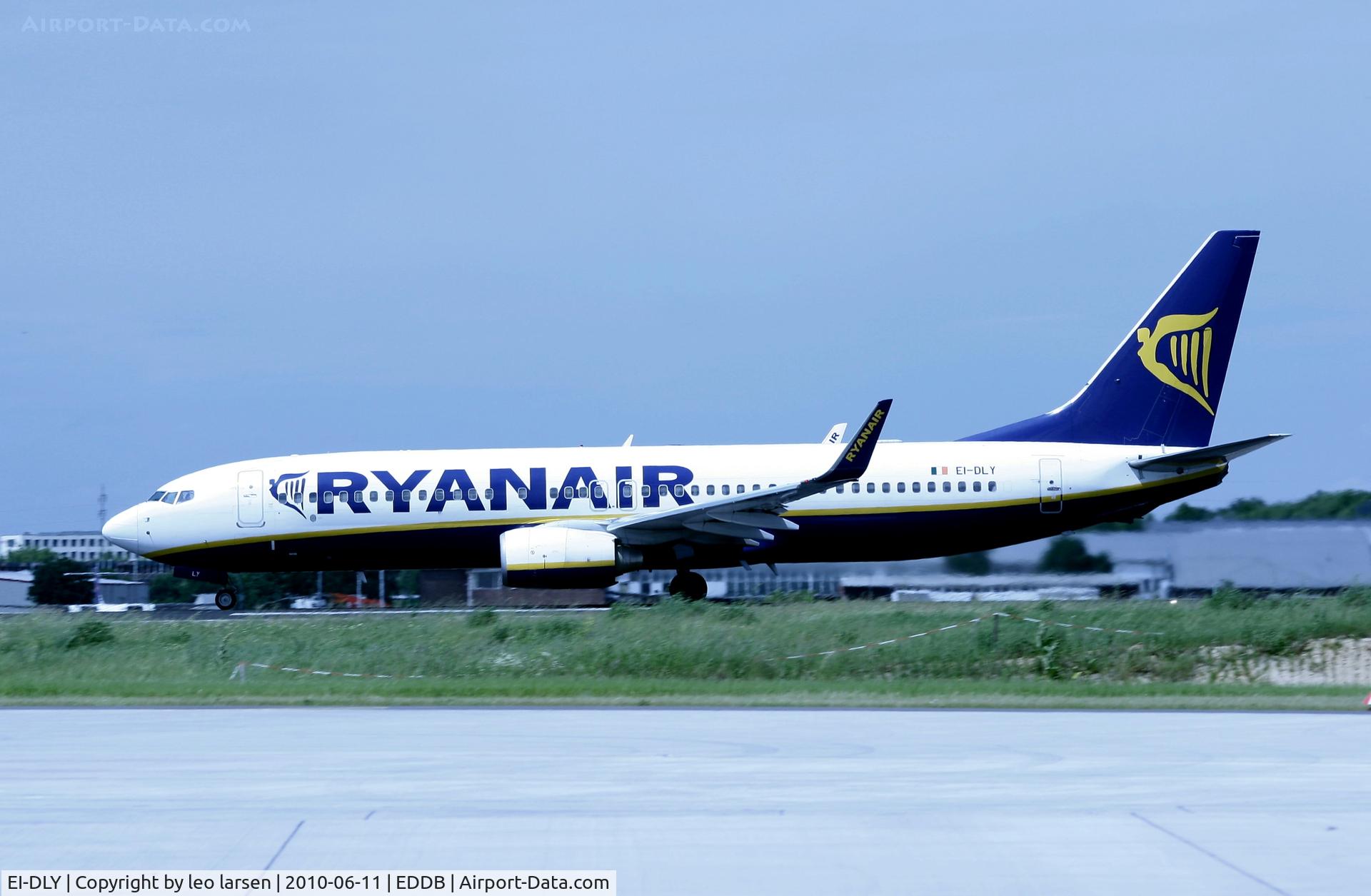 EI-DLY, 2006 Boeing 737-8AS C/N 33601, Berlin SXF 11.6.10