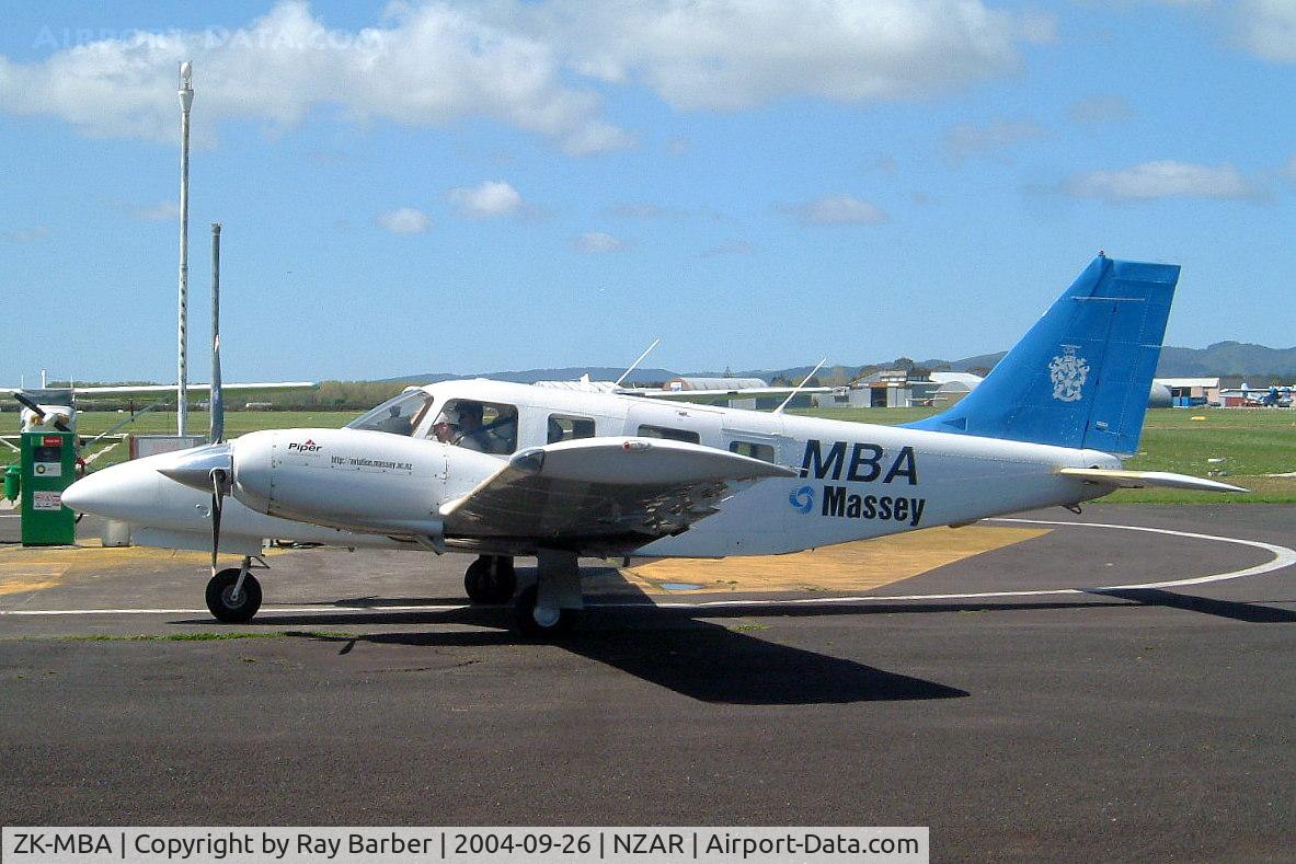 ZK-MBA, 1999 Piper PA-34-220T Seneca V C/N 3449112, Piper PA-34-220T Seneca V [3449112] (Massey) Auckland-Ardmore~ZK 26/09/2004