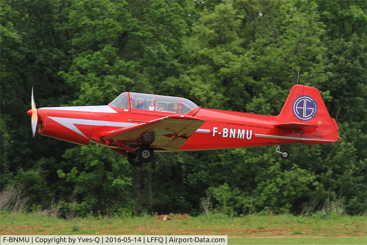F-BNMU, Zlín Z-326 Trener Master C/N 910, Zlín Z-326 Trener Master, Take off rwy 28, La Ferté-Alais (LFFQ) air show 2016