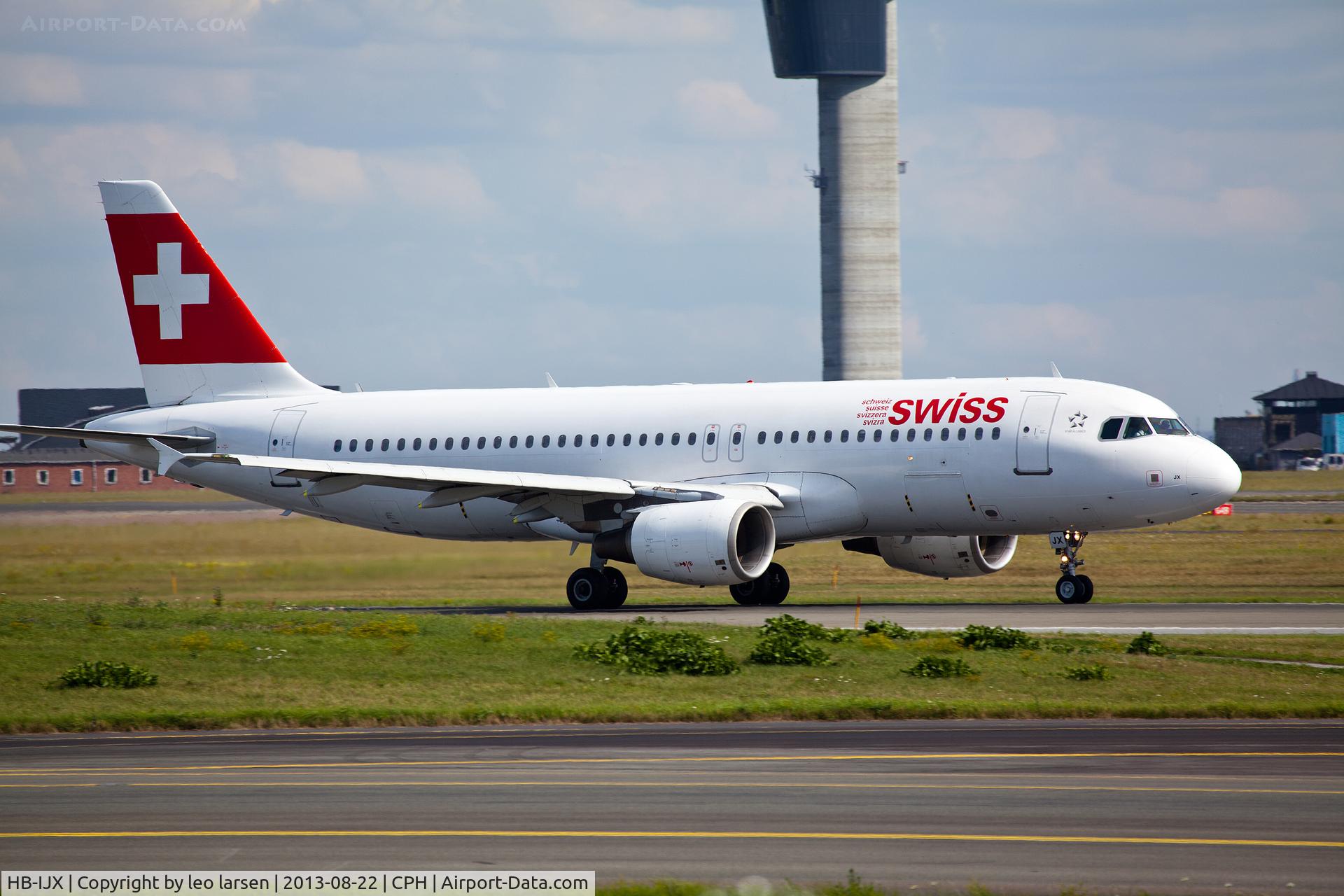 HB-IJX, 2002 Airbus A320-214 C/N 1762, Copenhagen 27.8.13