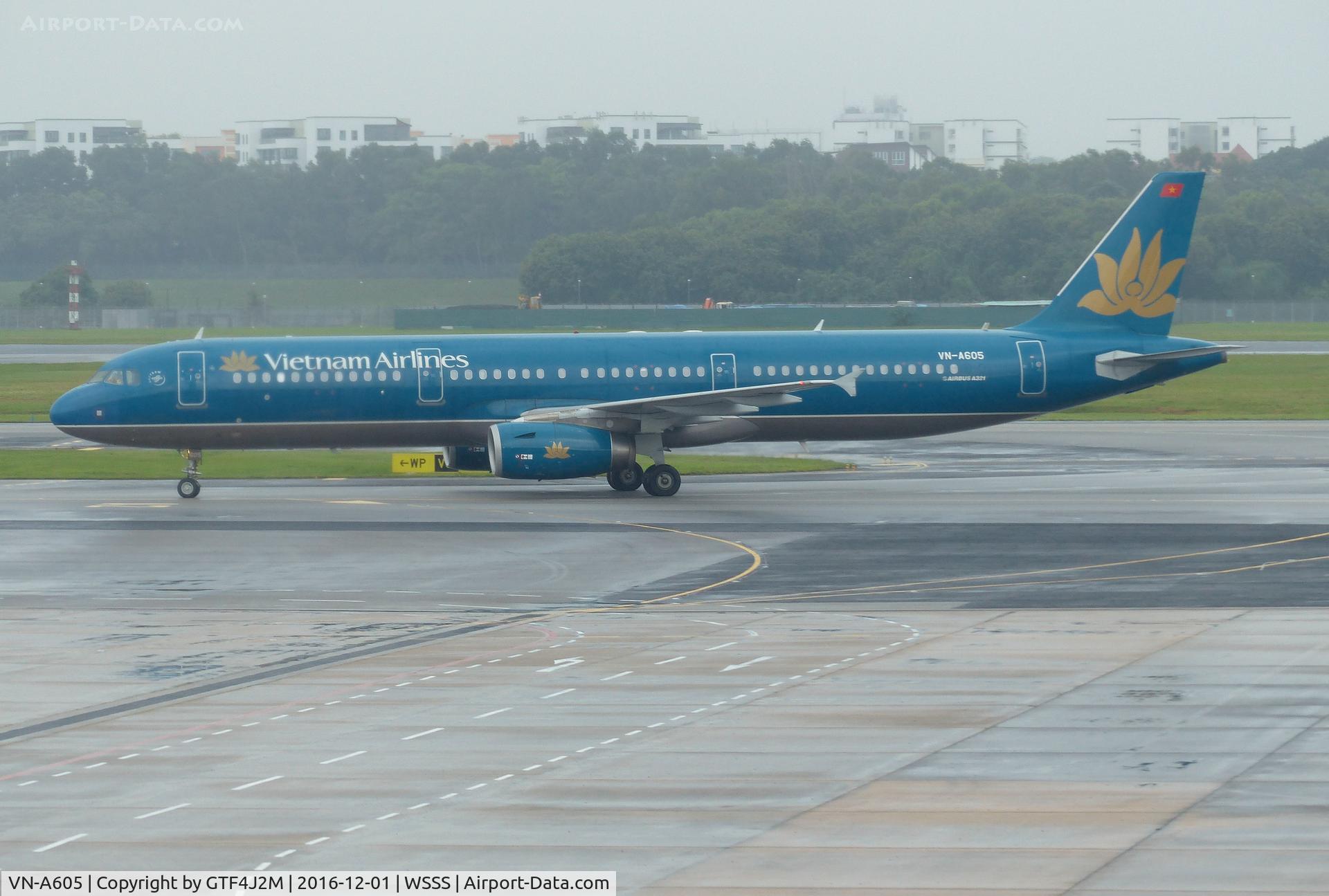 VN-A605, 2013 Airbus A321-231 C/N 5699, VN-A605  Vietnam AL at Singapore 1.12.16