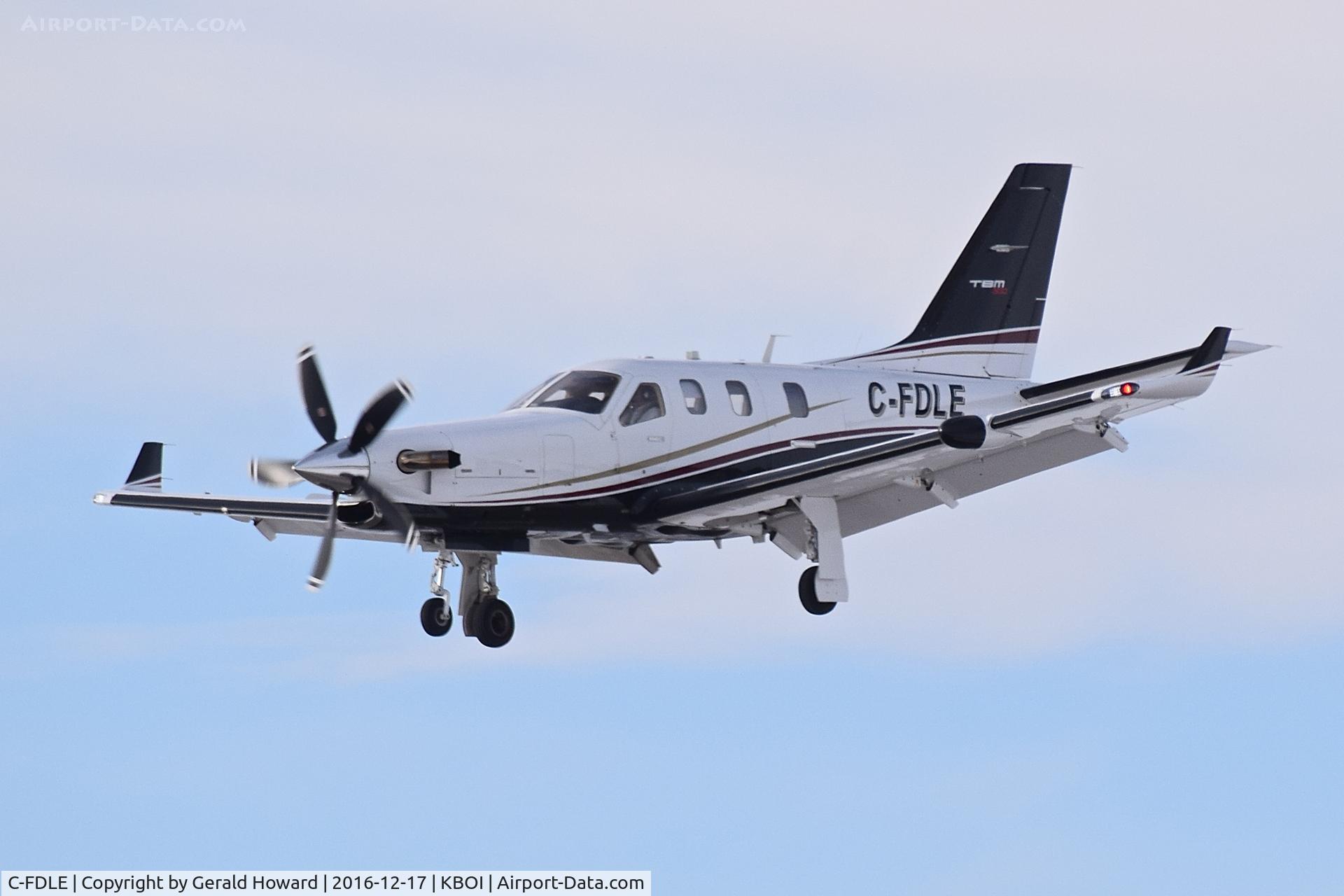 C-FDLE, 2014 Socata TBM-900 C/N 1017, Landing RWY 10L.