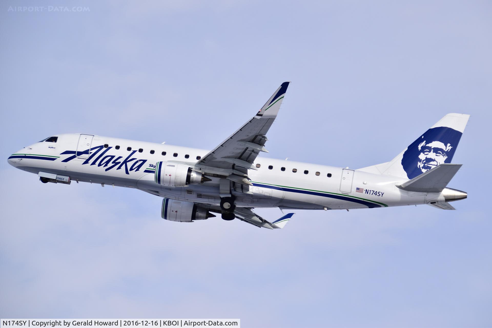N174SY, 2015 Embraer 175LR (ERJ-170-200LR) C/N 17000517, Take off on RWY 28L.