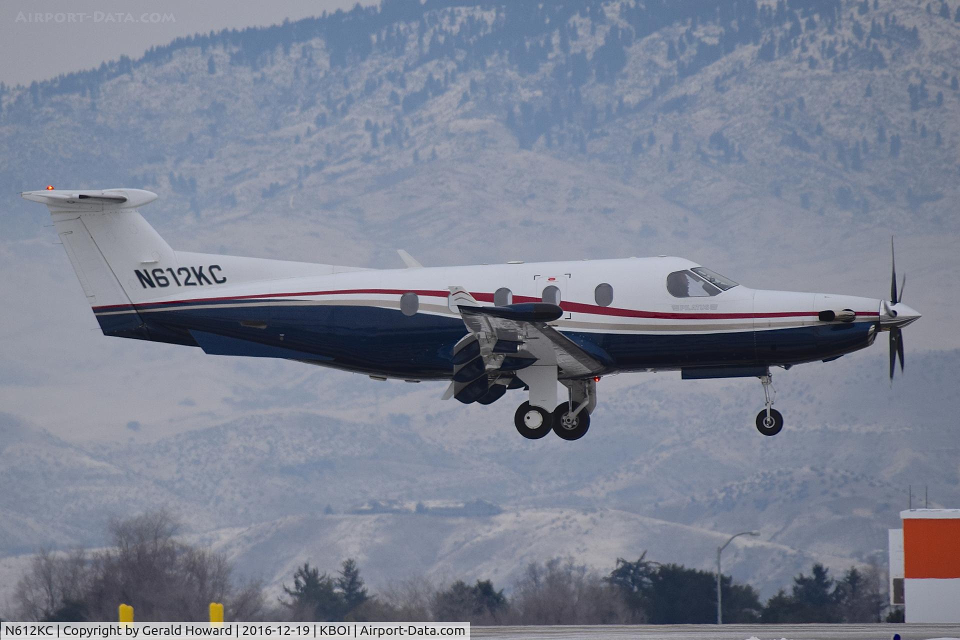 N612KC, 1997 Pilatus PC-12/45 C/N 173, Landing RWY 10L.