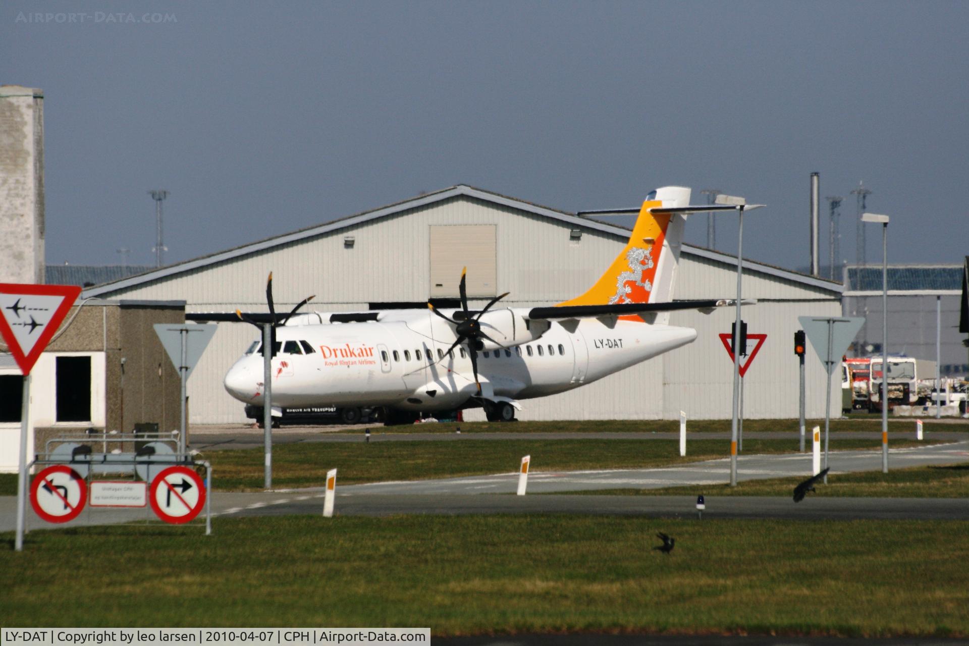 LY-DAT, 1994 ATR 42-500 C/N 445, Copenhagen 7.4.10