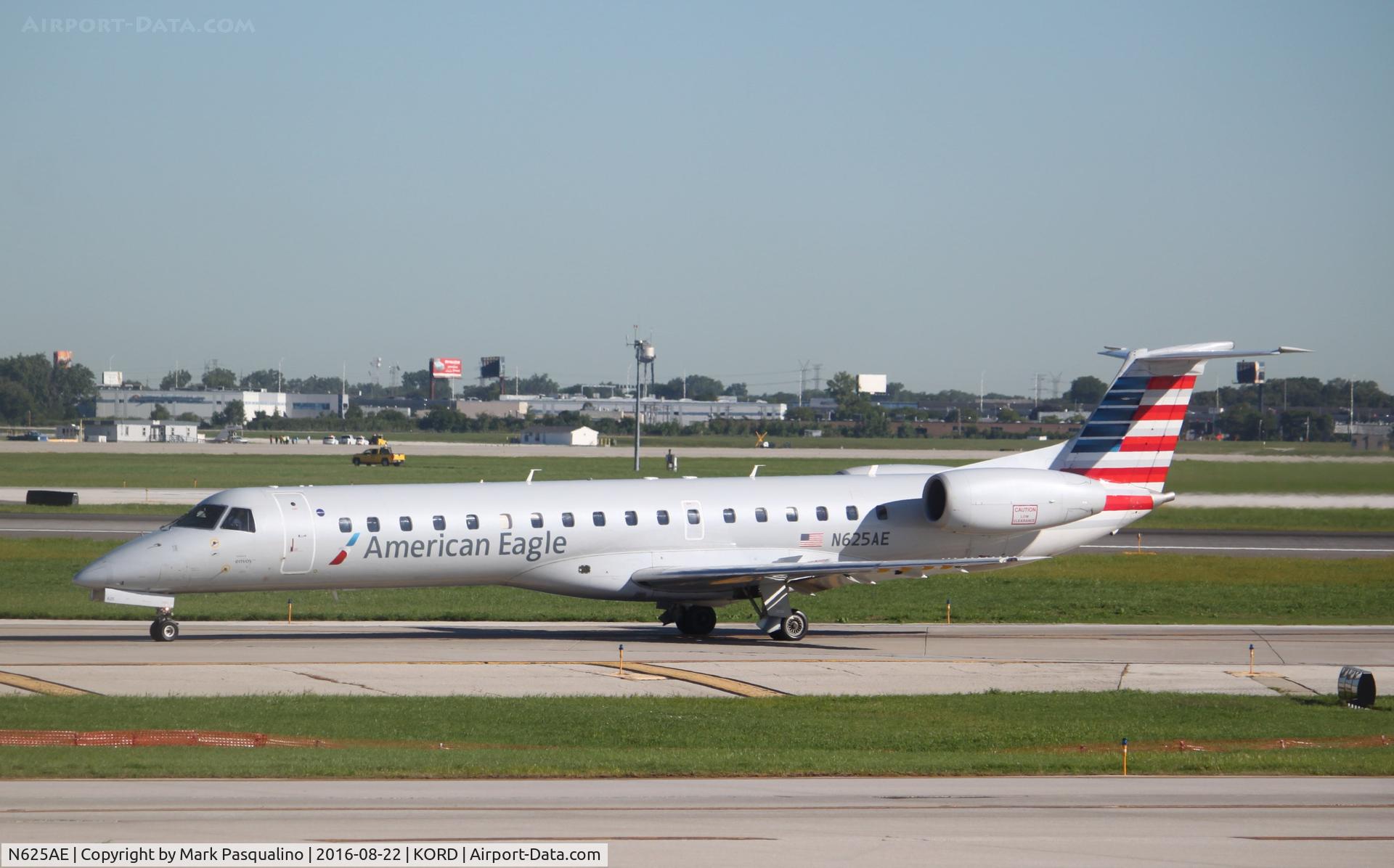 N625AE, 1999 Embraer ERJ-145LR (EMB-145LR) C/N 145115, EMB-145LR