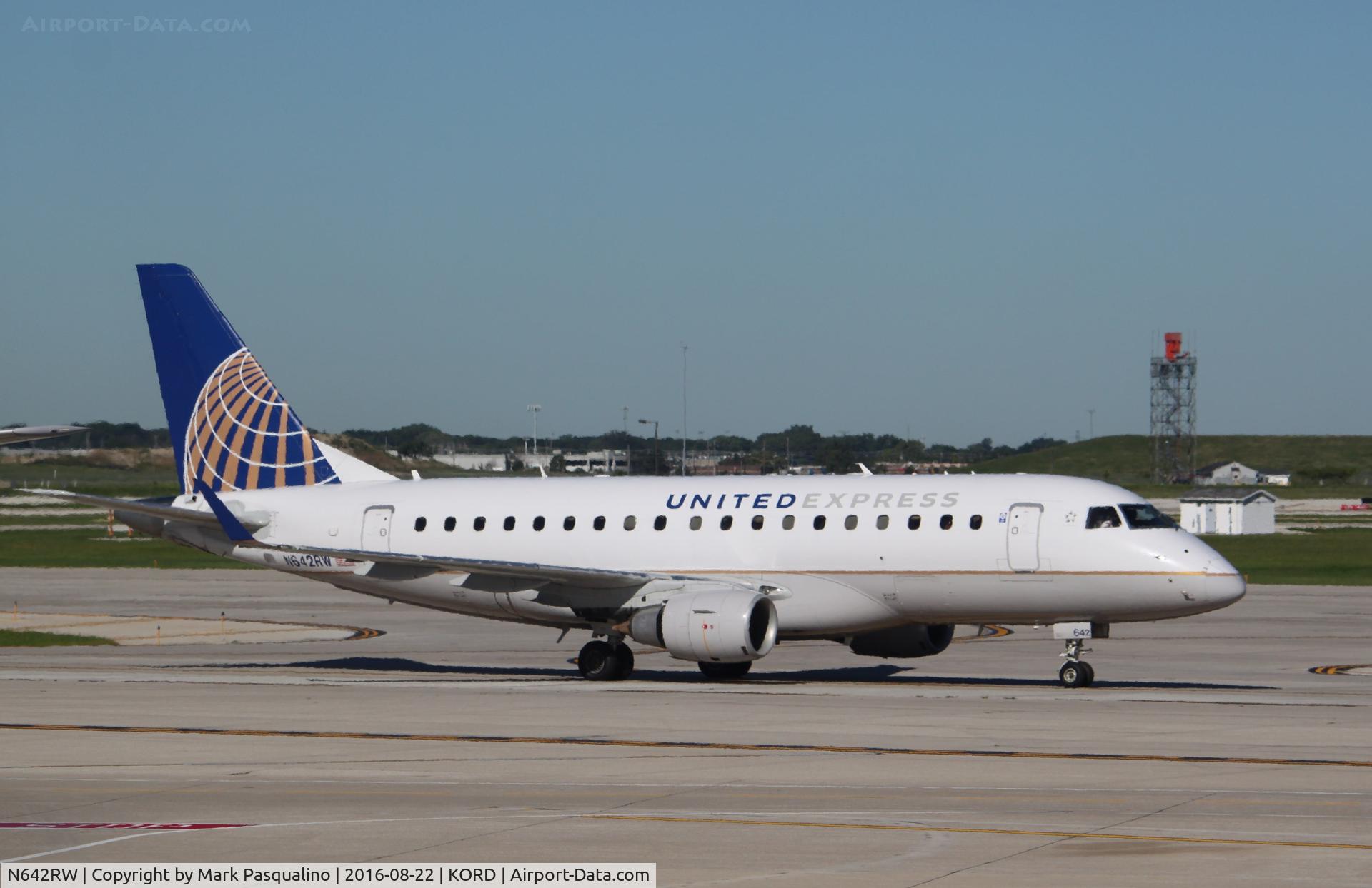 N642RW, 2004 Embraer 170SE (ERJ-170-100SE) C/N 17000063, ERJ 170-100 SE