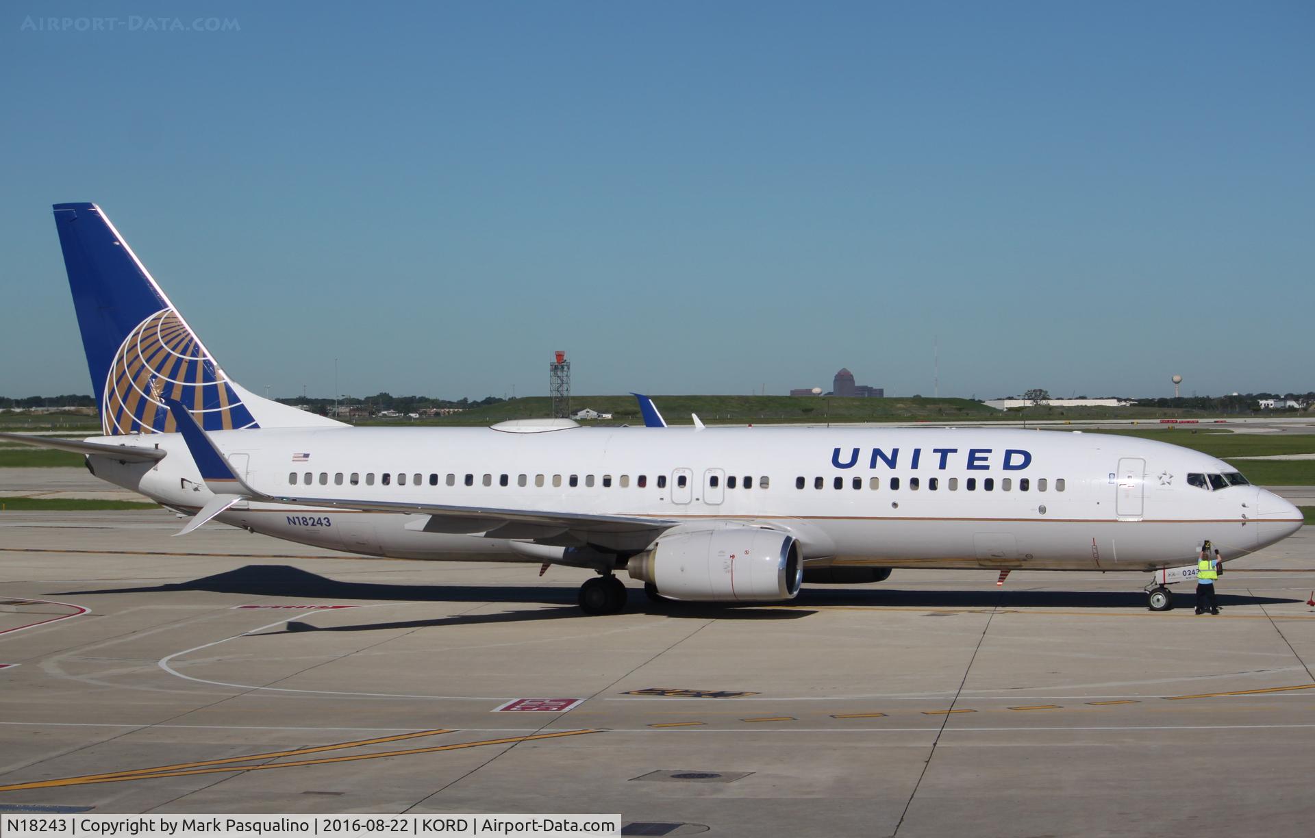 N18243, 1999 Boeing 737-824 C/N 28806, Boeing 737-800