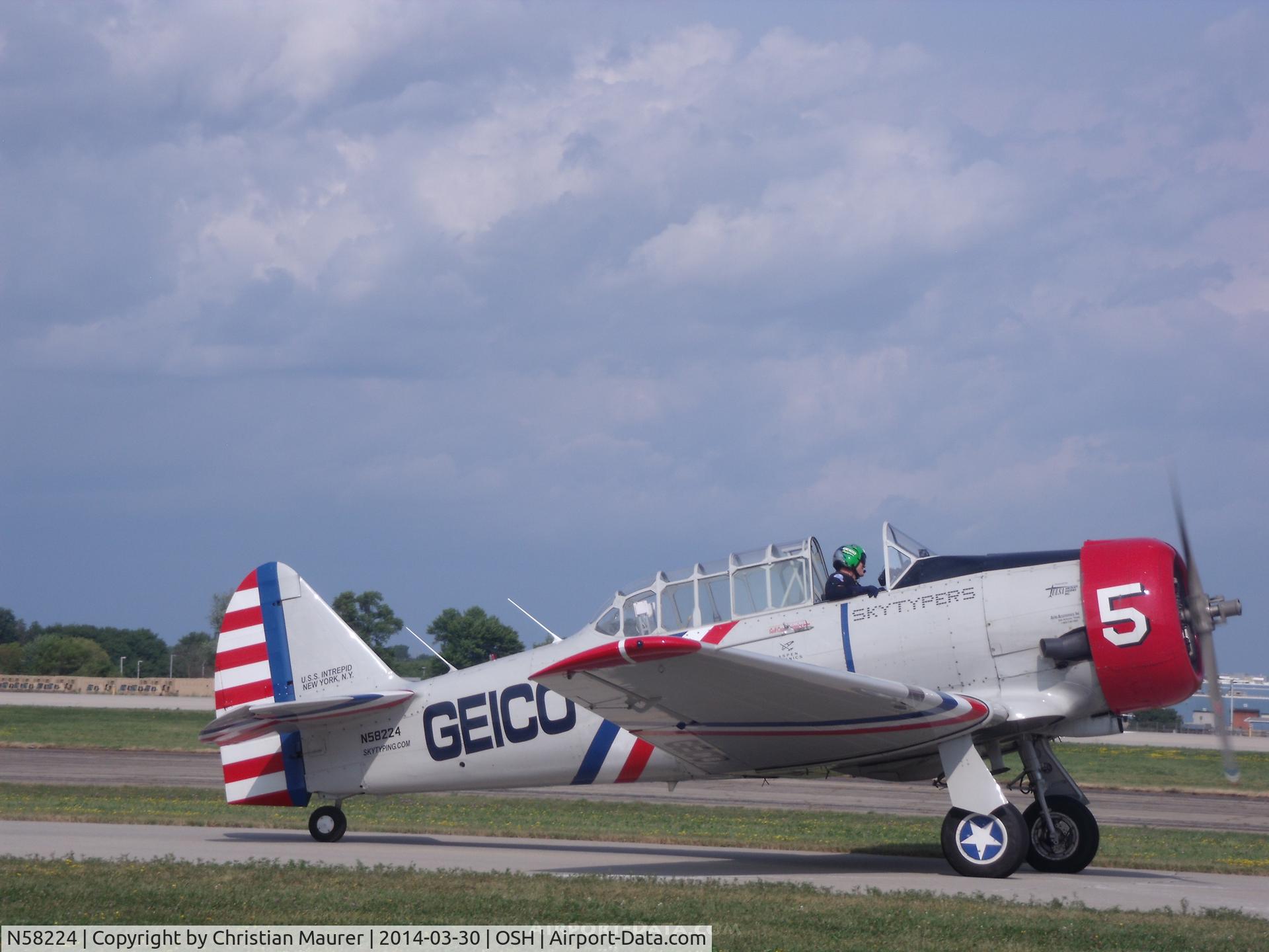 N58224, 1941 North American AT-6B Texan C/N 2553, T-6