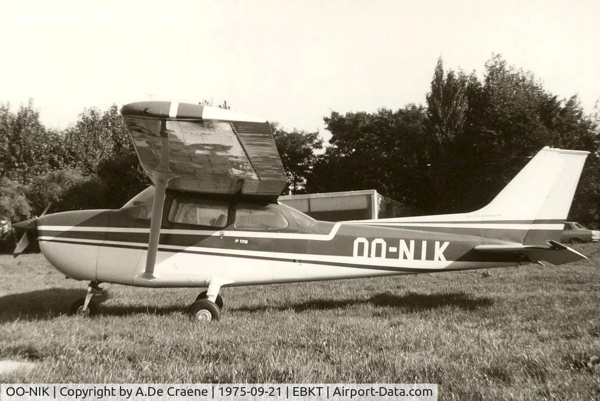 OO-NIK, 1973 Reims F172M Skyhawk Skyhawk C/N 1018, Wevelgem 1975.