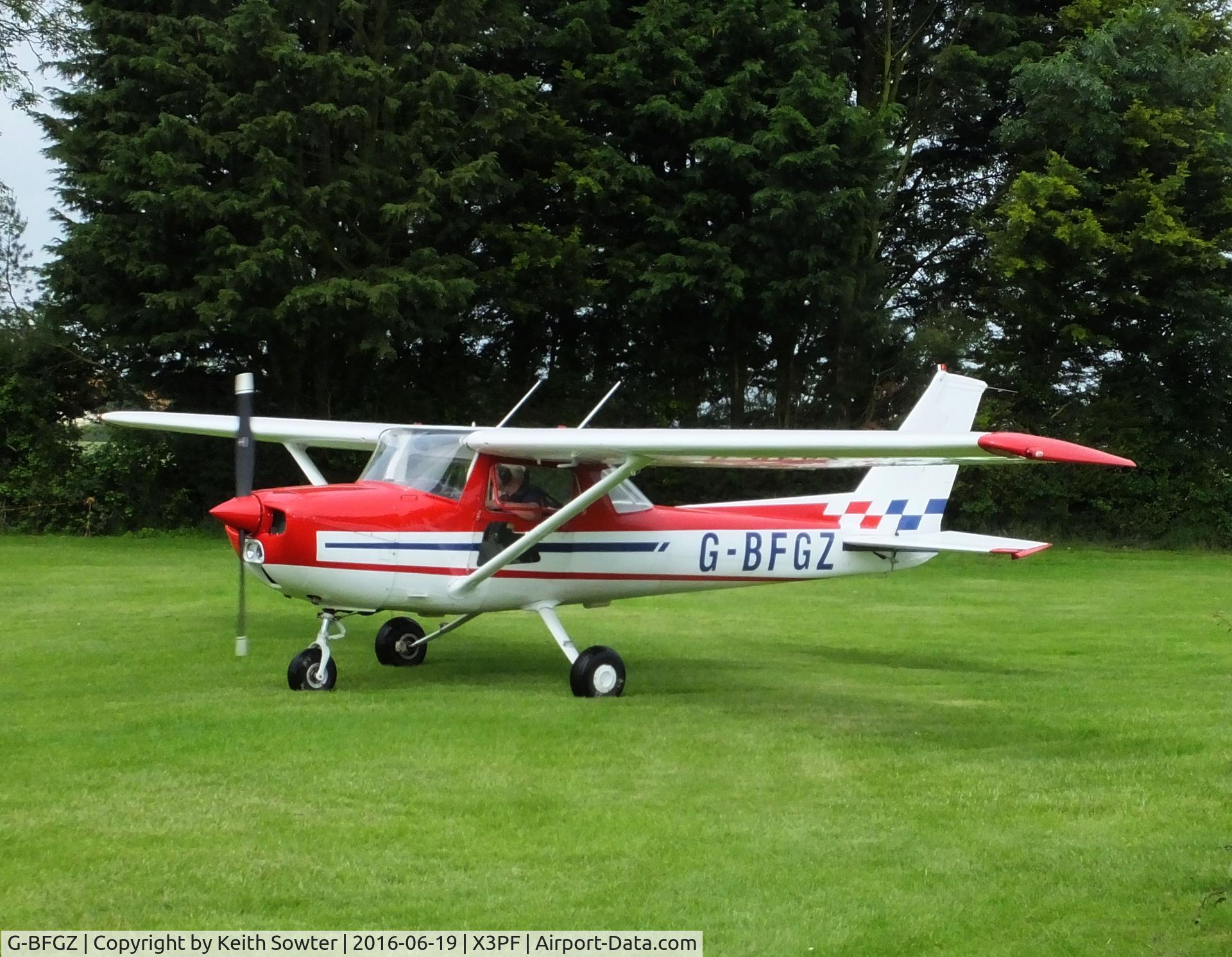 G-BFGZ, 1977 Reims FRA150M Aerobat C/N 0329, Priory Farm Fathers Day Flyin