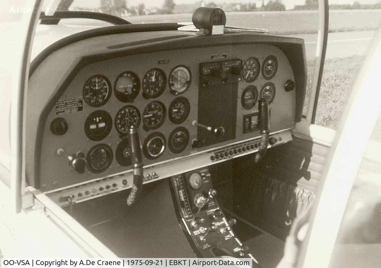 OO-VSA, 1975 Robin HR-200-100 Club C/N 63, OO-VSA    -  cockpit .