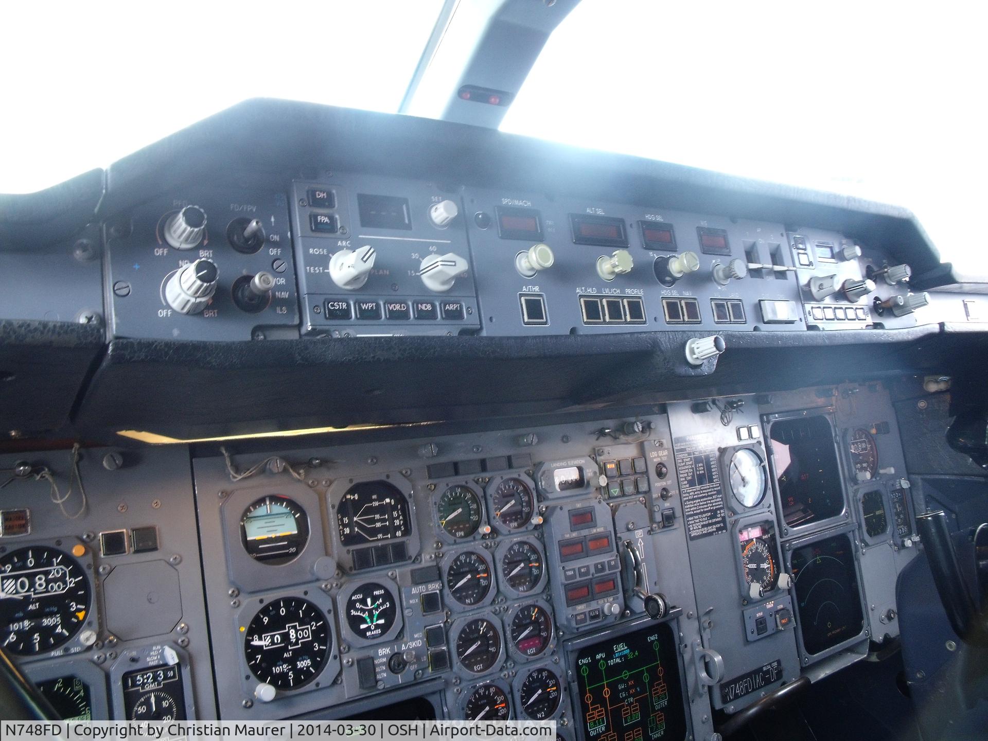 N748FD, 1992 Airbus A300B4-622R C/N 633, Federal Express A300 Cockpit