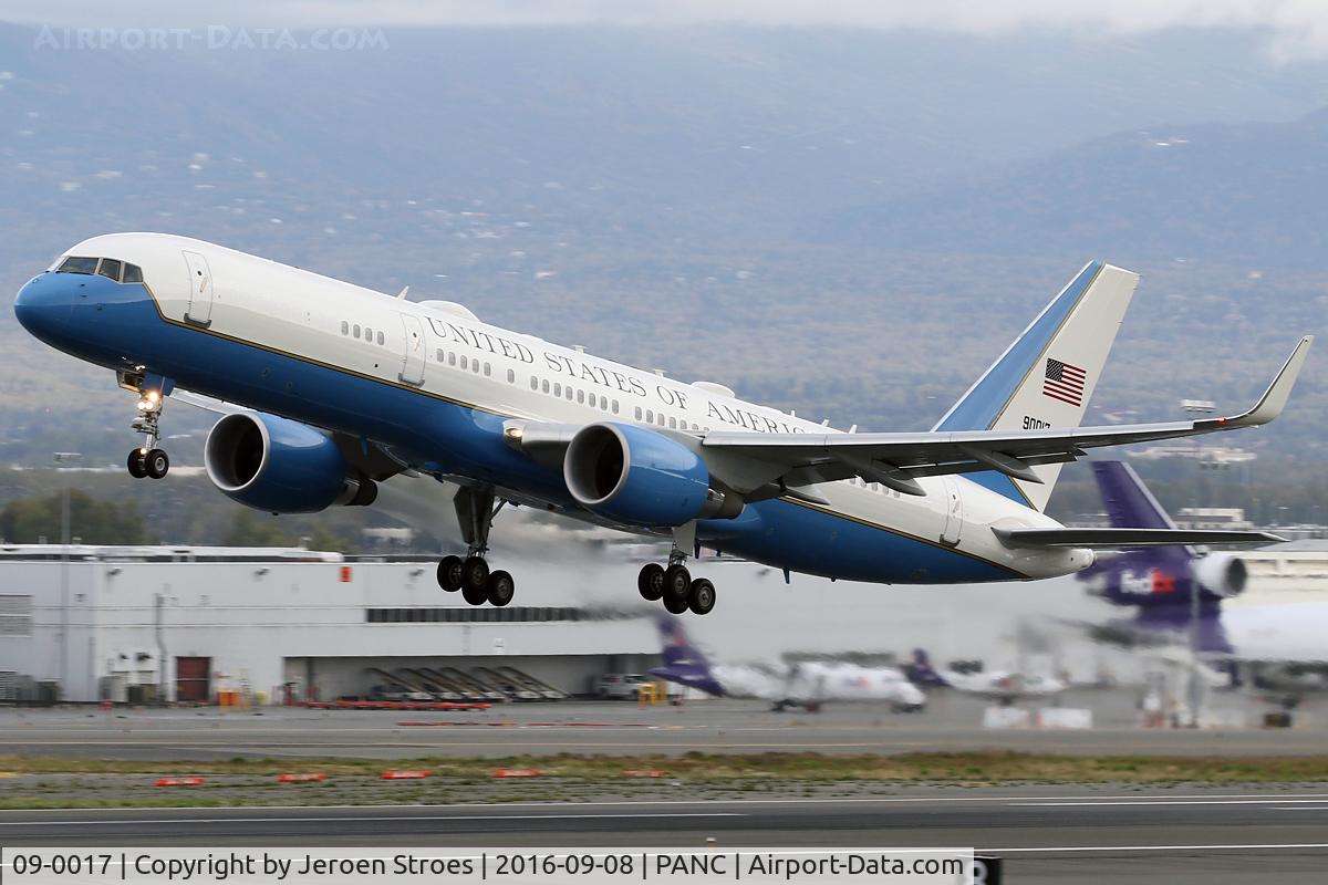 09-0017, 1994 Boeing C-32A (757-200) C/N 26272, Anchorage