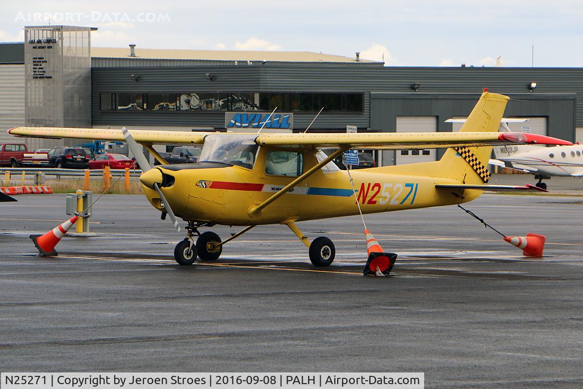 N25271, 1977 Cessna 152 C/N 15280564, lake hood