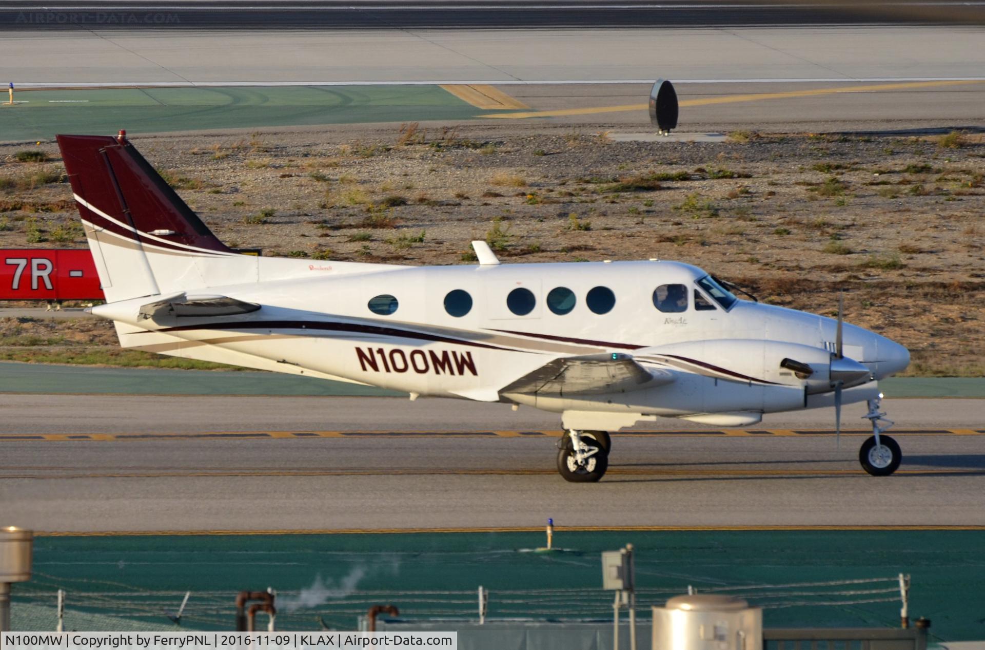 N100MW, 1972 Beech E90 King Air C/N LW-2, 46 year old Be90 still going strong.