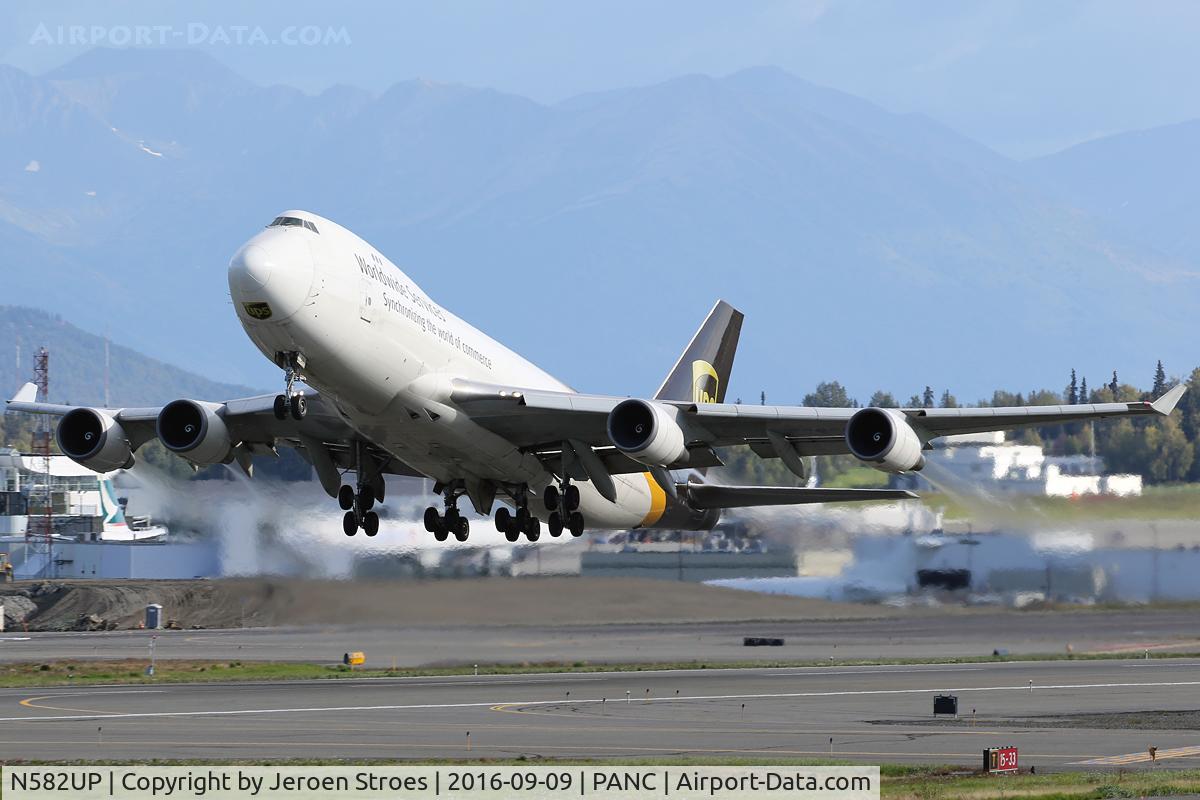 N582UP, 1997 Boeing 747-4R7F/SCD C/N 29053, Anchorage