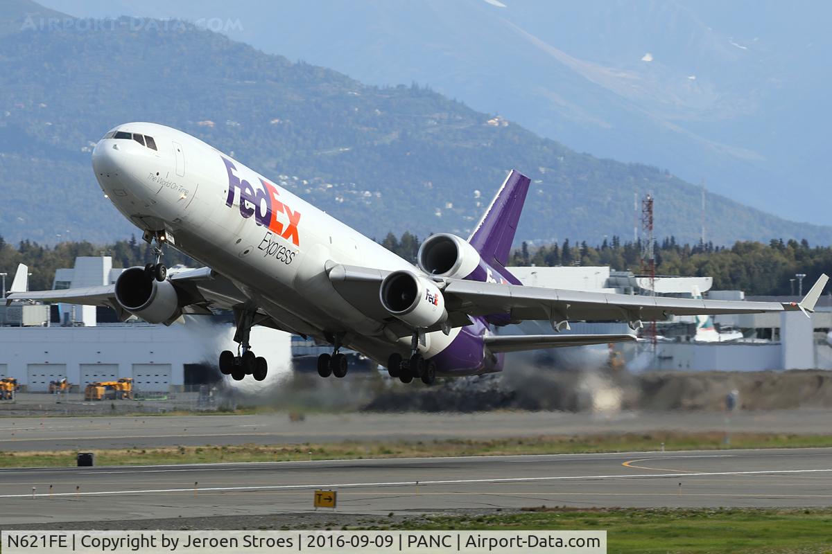 N621FE, 1999 McDonnell Douglas MD-11F C/N 48792, Anchorage