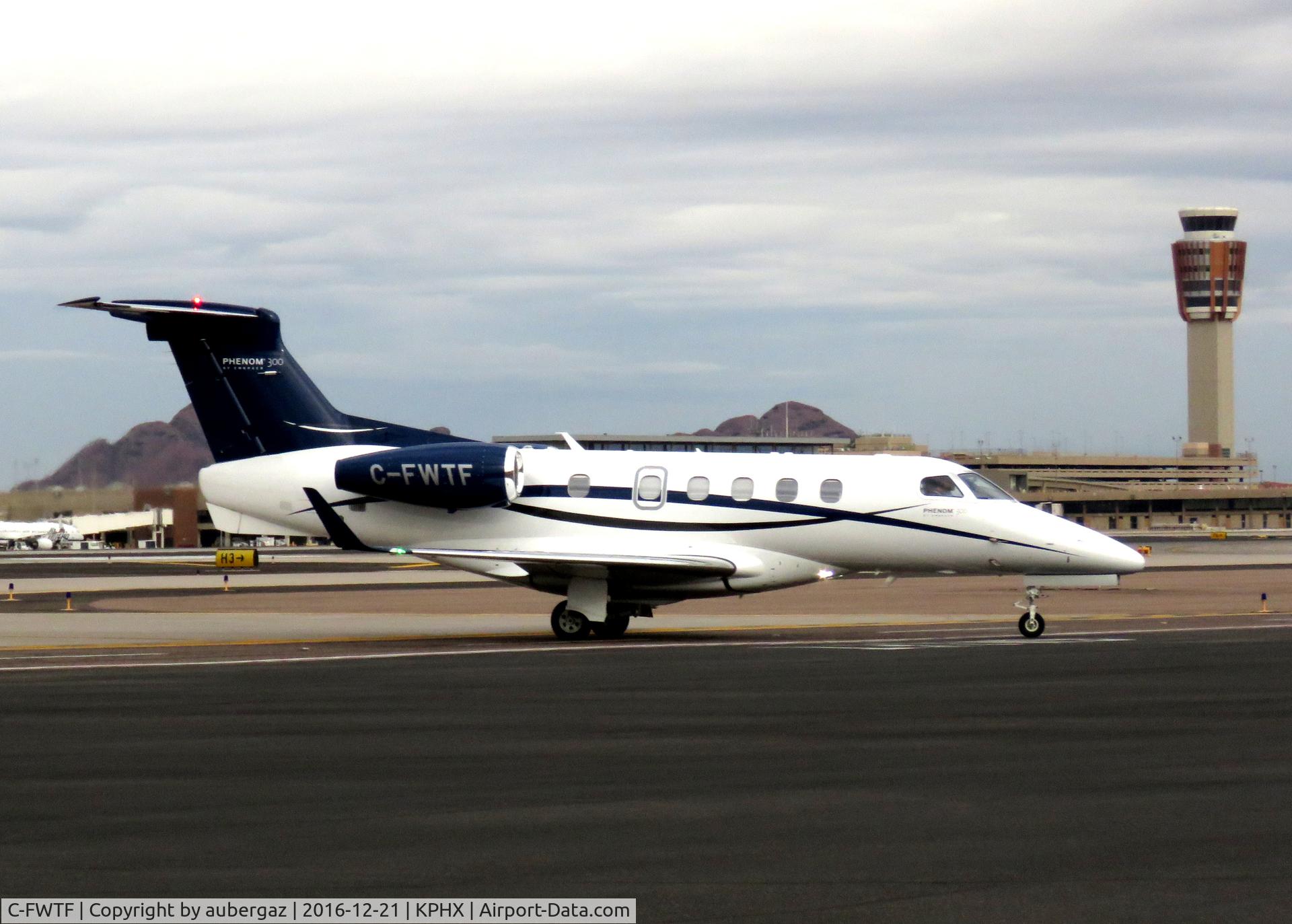 C-FWTF, 2016 Embraer EMB-505 Phenom 300 C/N 50500369, Evening arrival @ KPHX