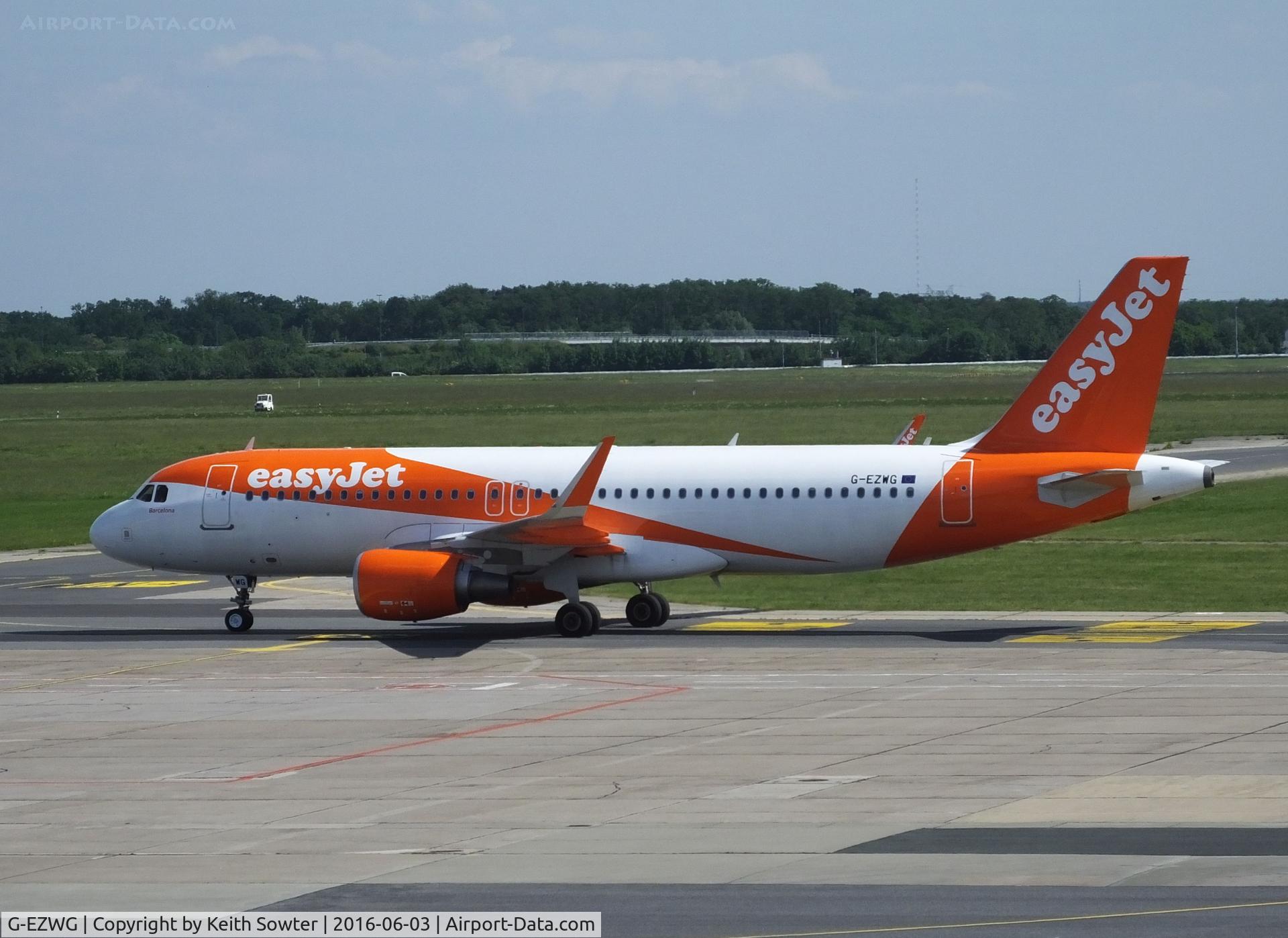 G-EZWG, 2012 Airbus A320-214 C/N 5318, Scheduled traffic