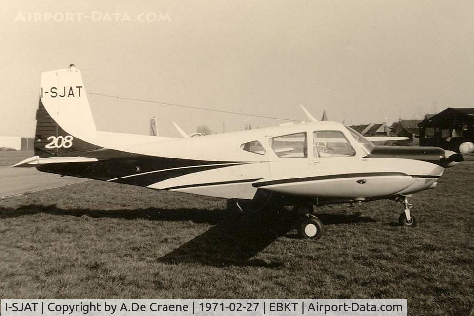 I-SJAT, SIAI-Marchetti S-208 C/N 1-14, At Wevelgem in 1971.